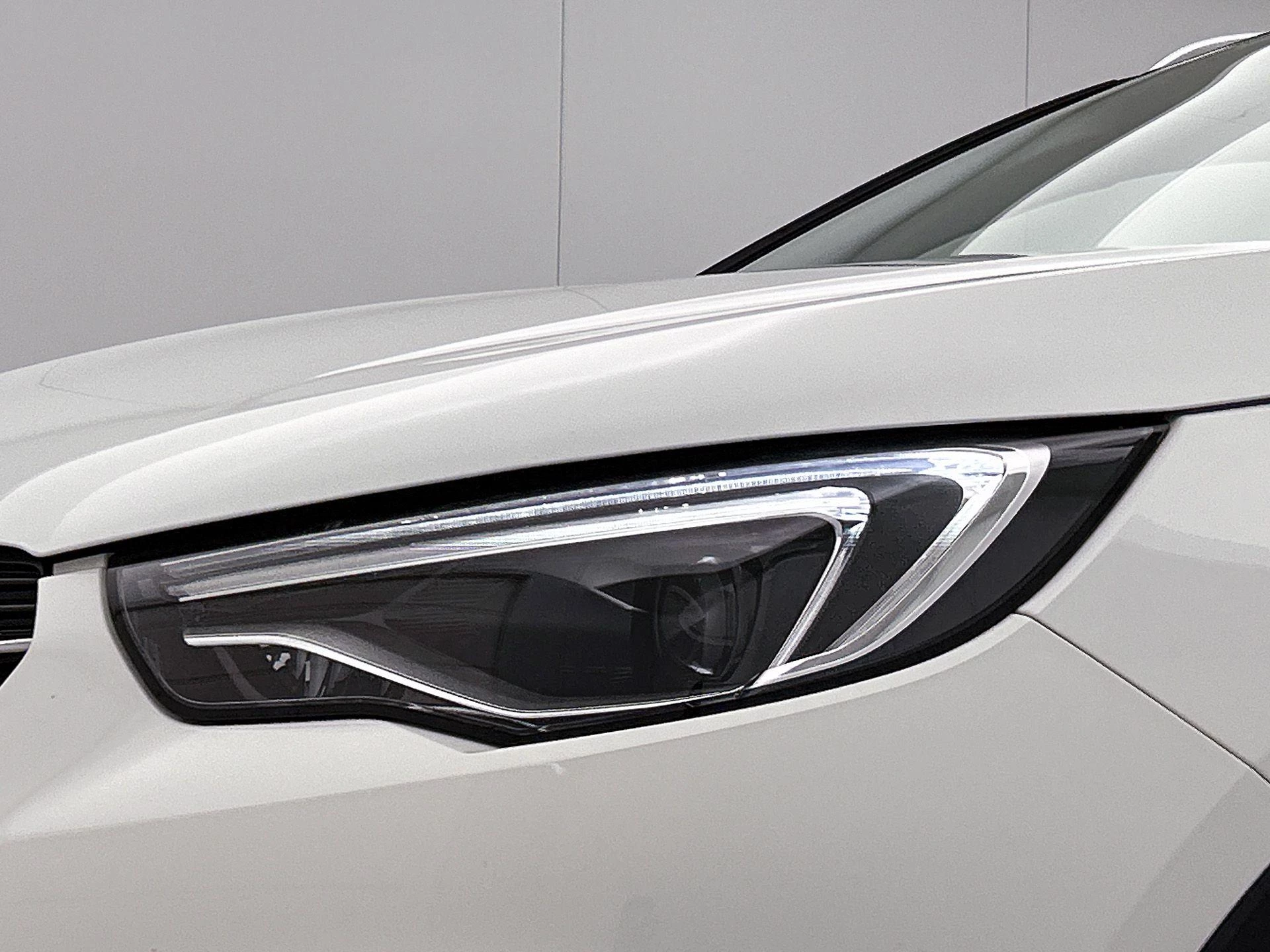 Opel Grandland X 1.6 Turbo Hybrid Elegance