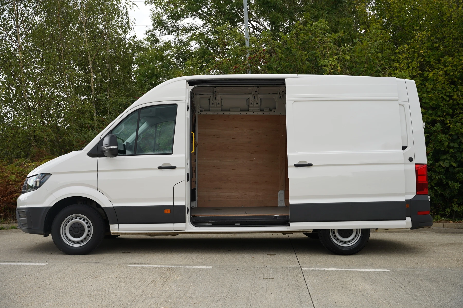 Volkswagen-Crafter-image-28