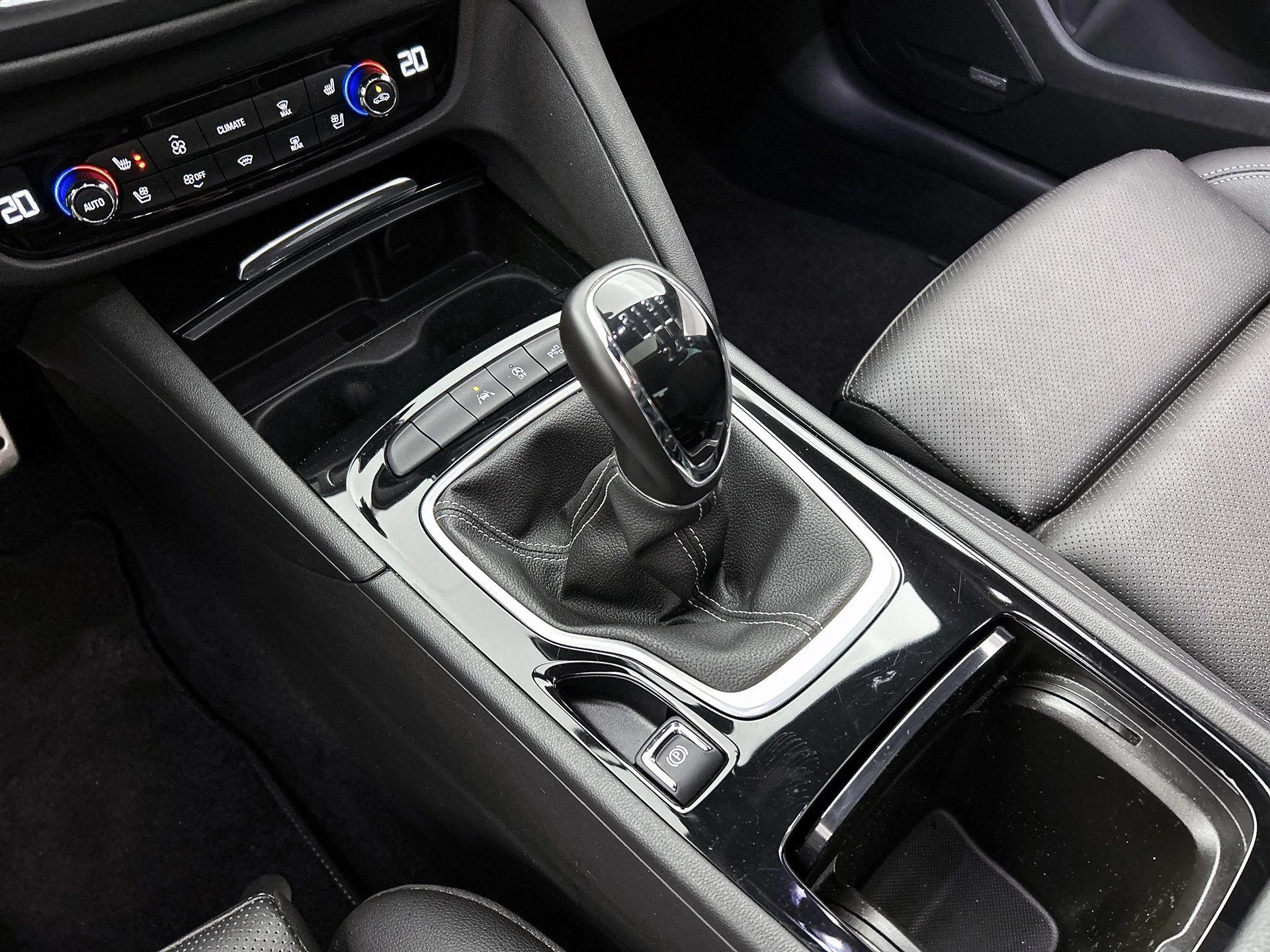 Opel-Insignia-image-25