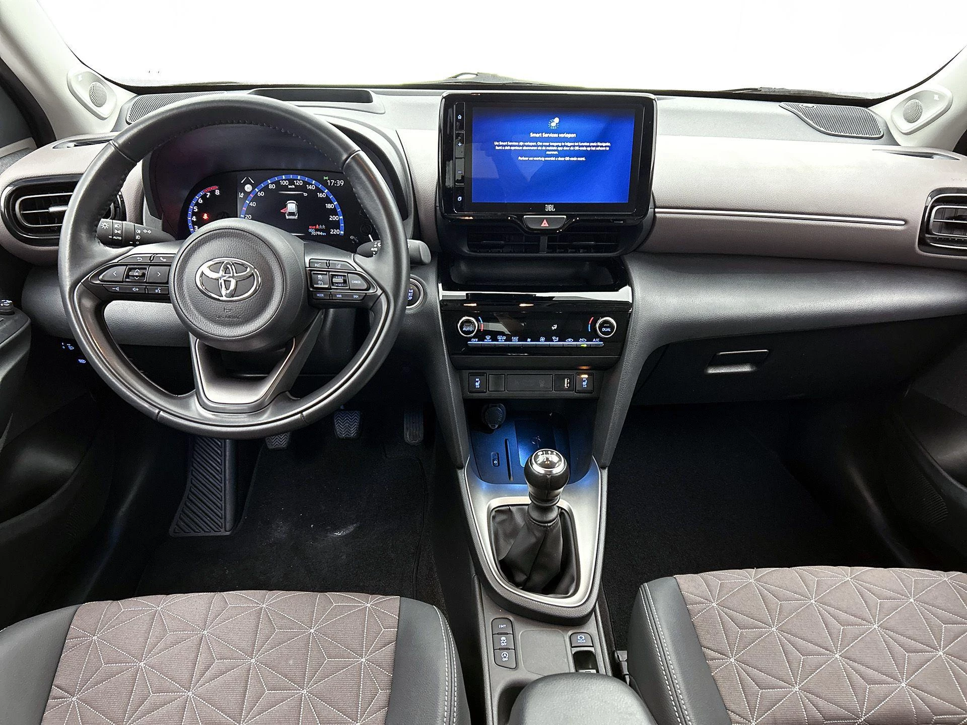 Toyota-Yaris Cross-image-19
