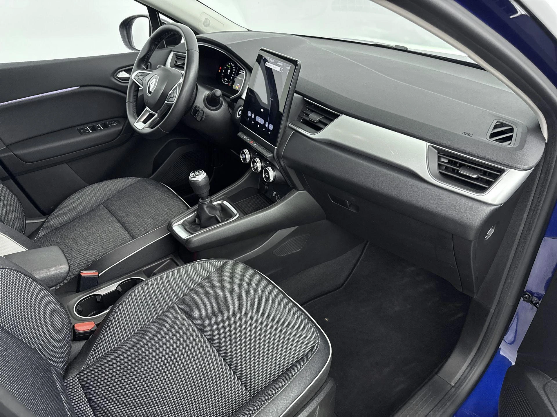 Renault-Captur-image-15