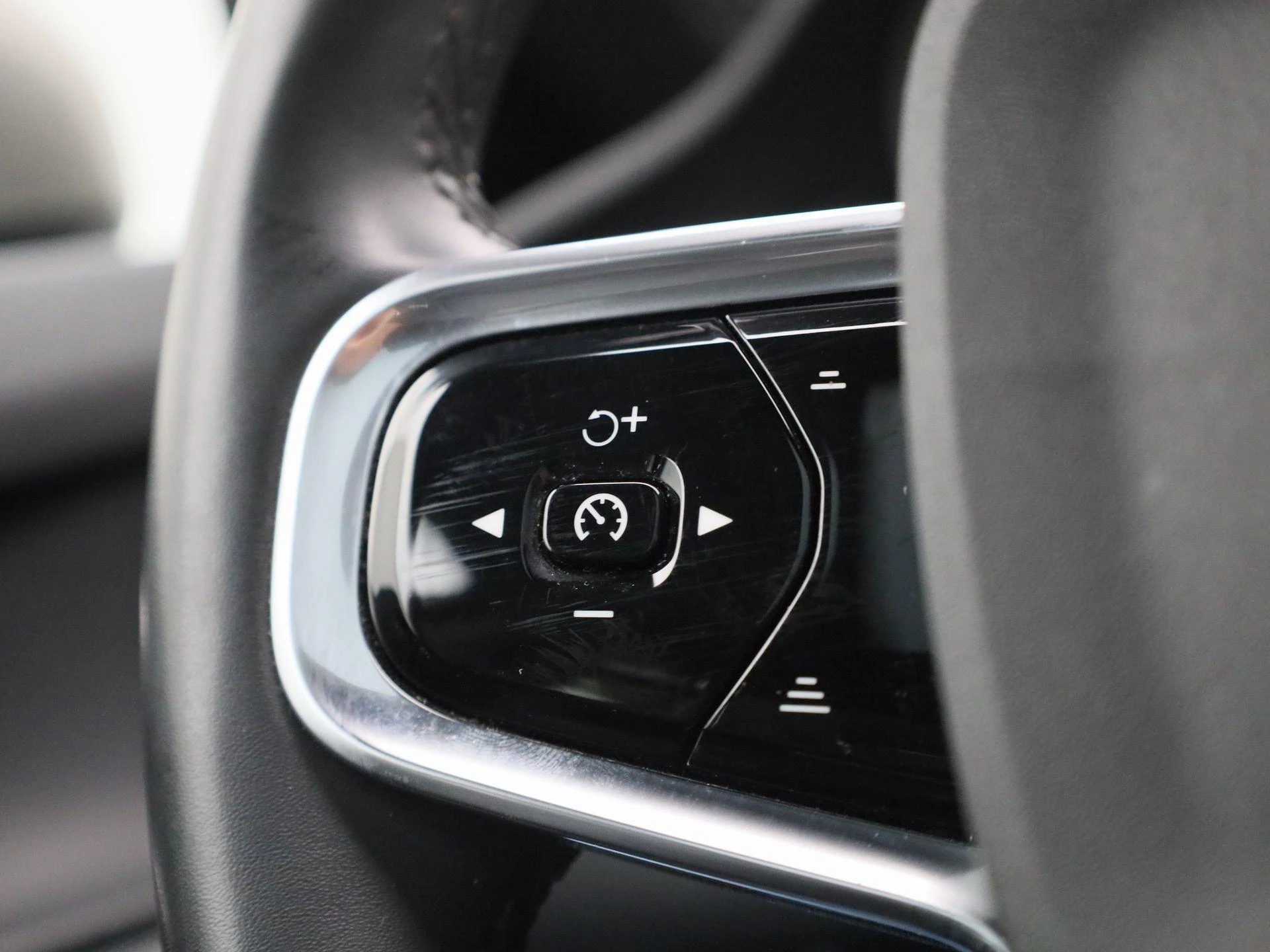 Polestar-2-image-18