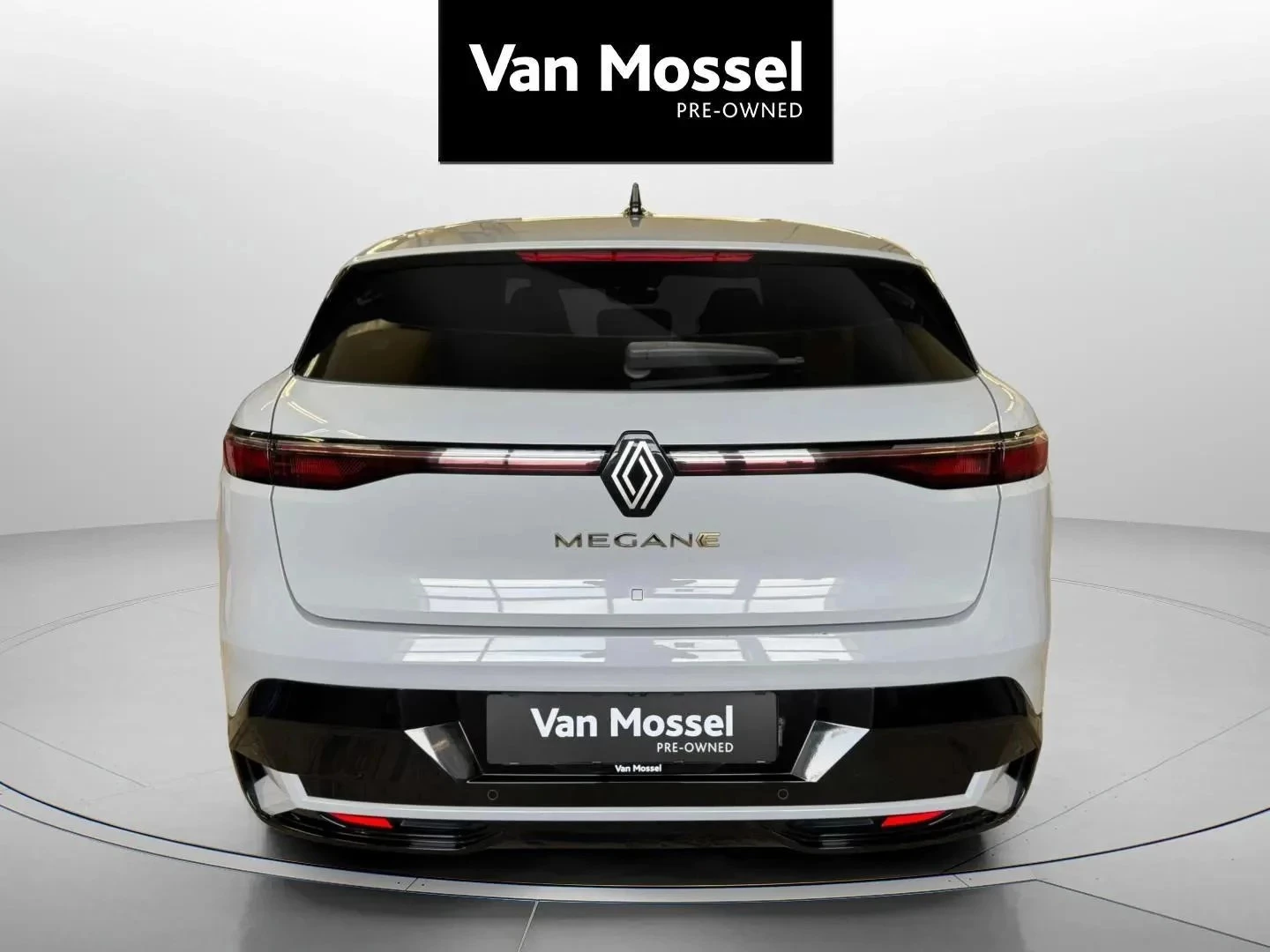 Renault-Megane E-Tech-image-6