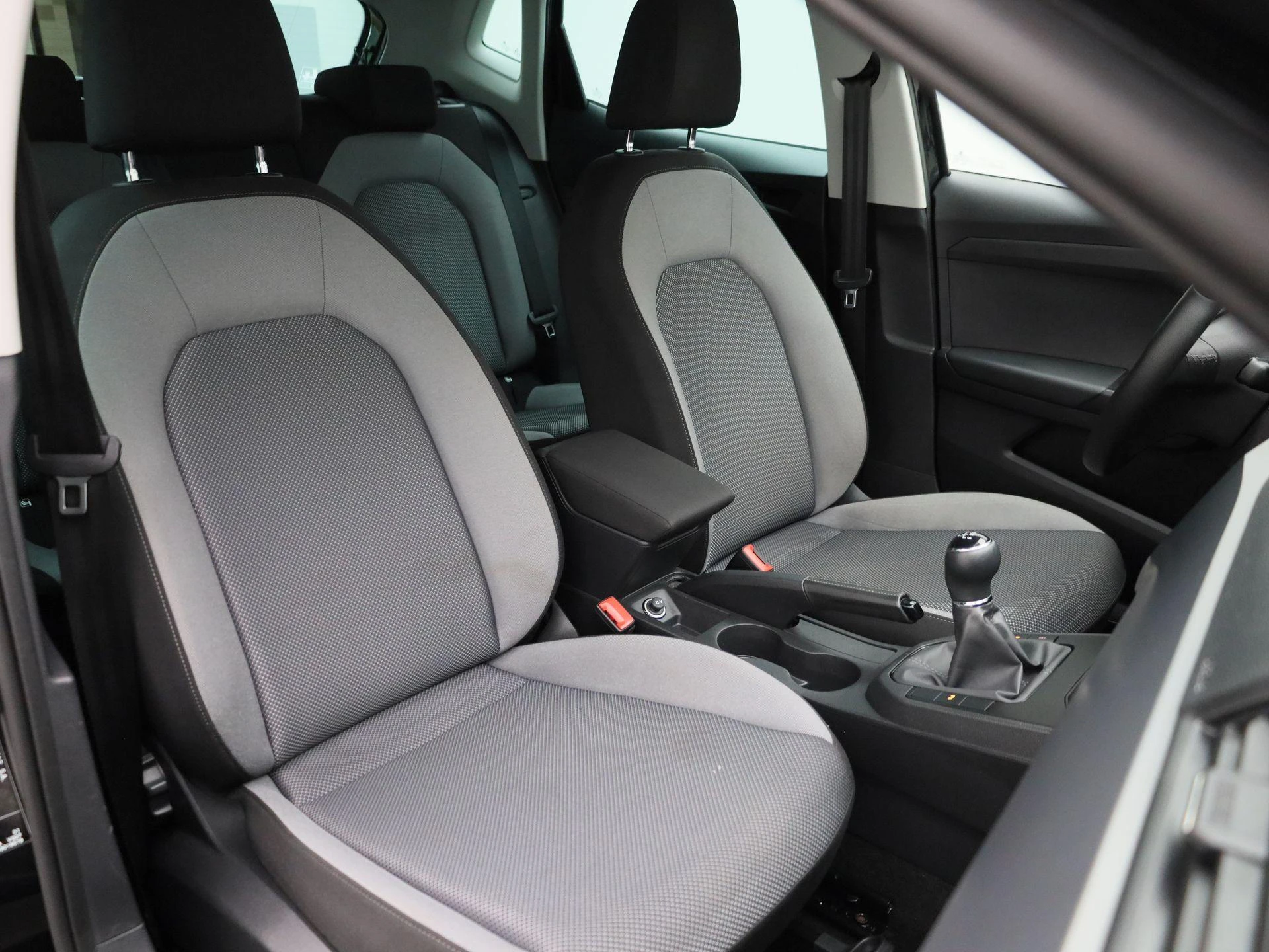 SEAT-Ibiza-image-33
