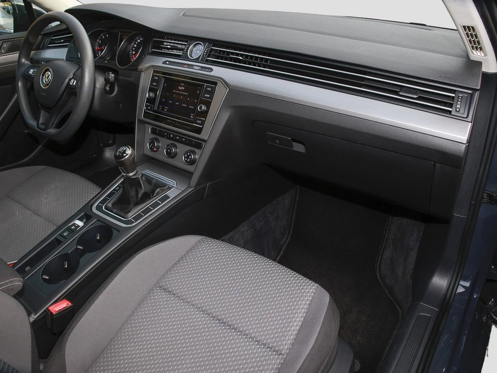 Volkswagen Passat 1.4 TSI Trendline Klima., PDC, 16"Alu., Composition Color,