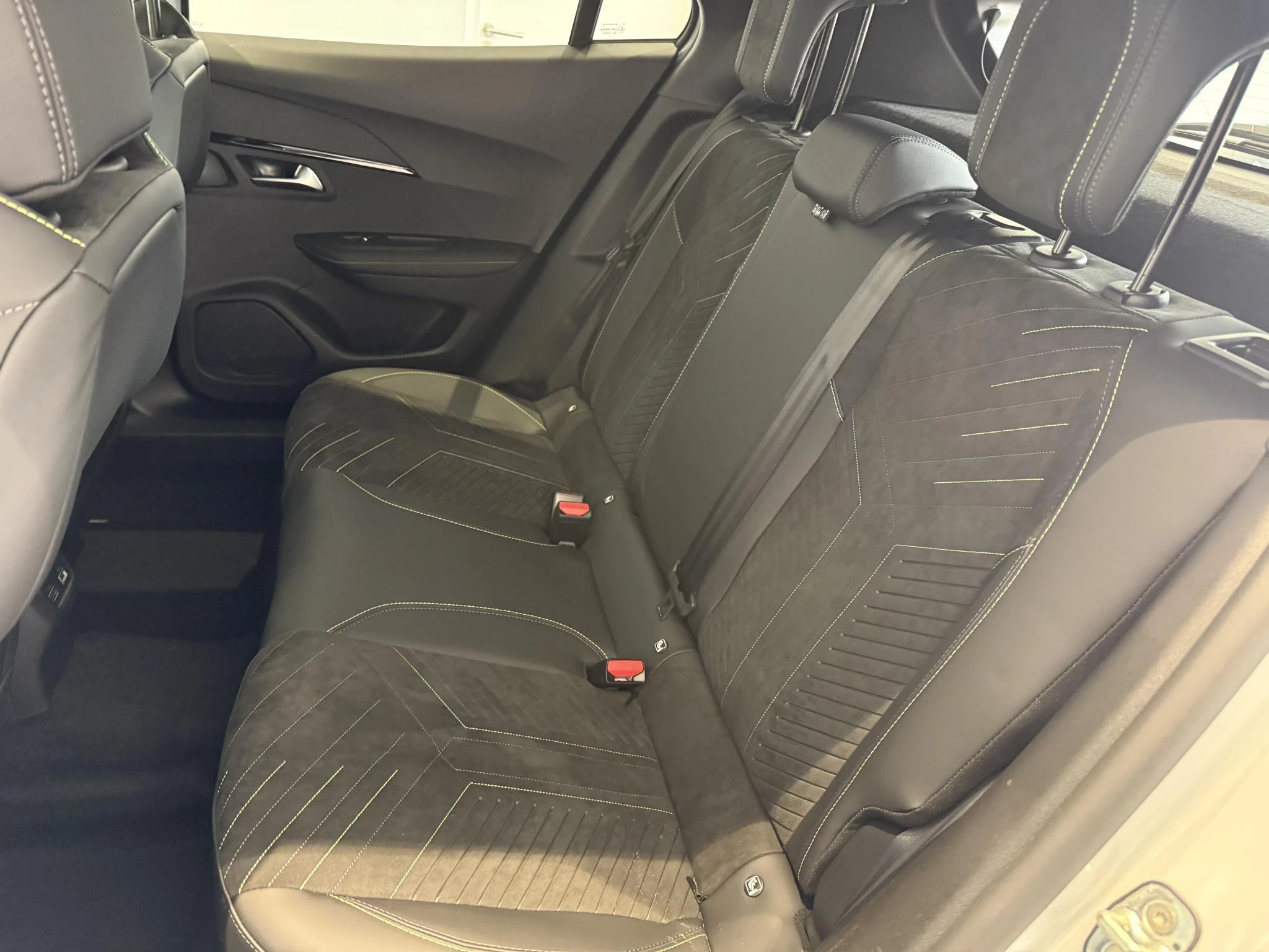 Peugeot-2008-image-10