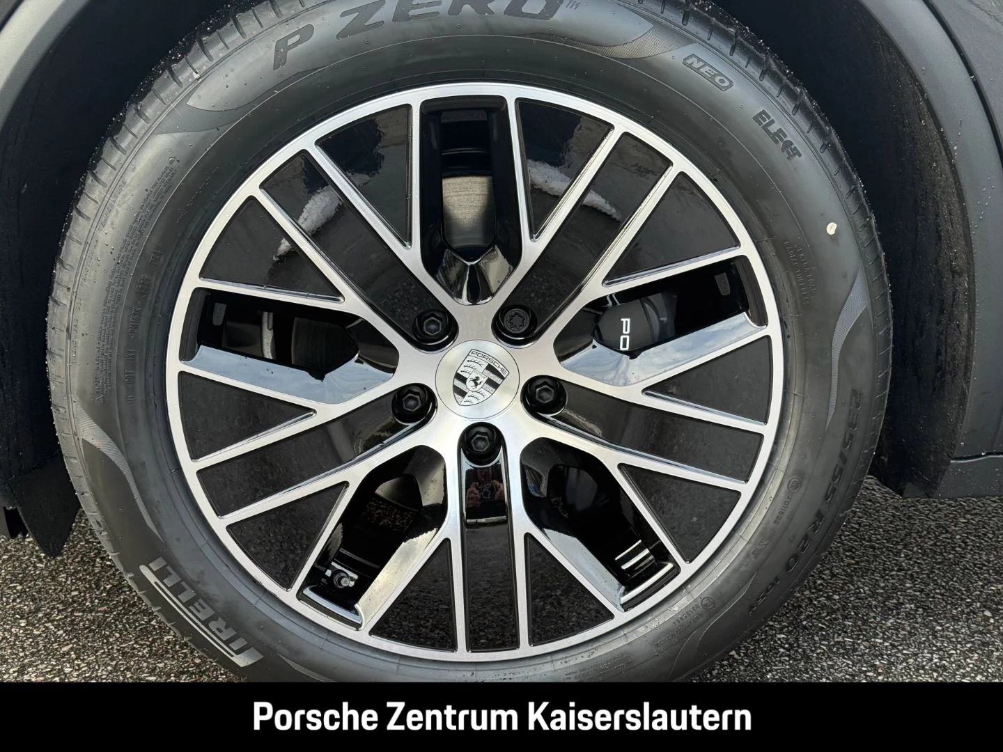 Porsche Macan HA-Lenkung Surround-View BOSE 20-Zoll -MK2 Macan HA-Lenkung Surround-View BOSE 20-Zoll -