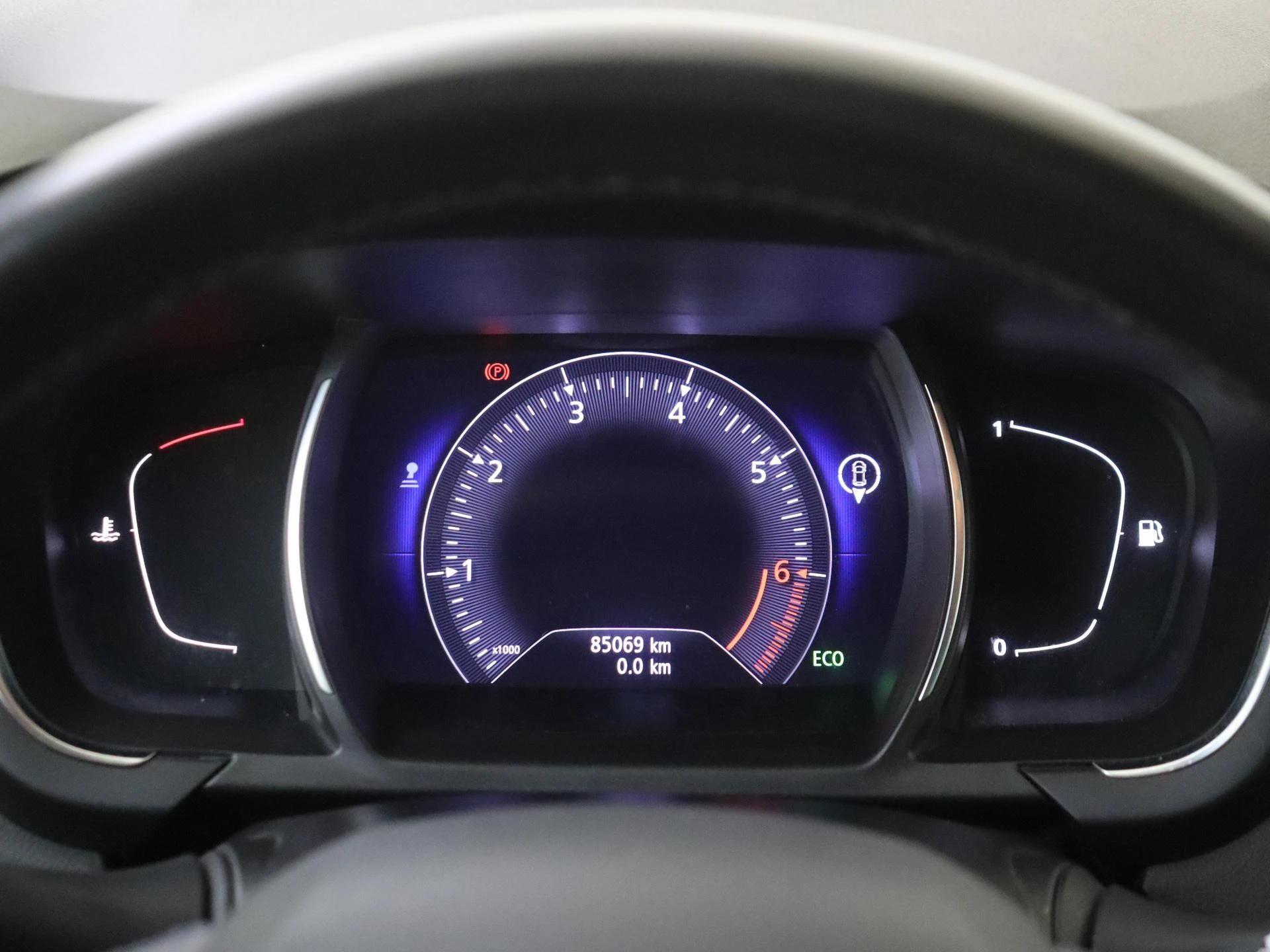 Renault-Grand Scénic-image-11