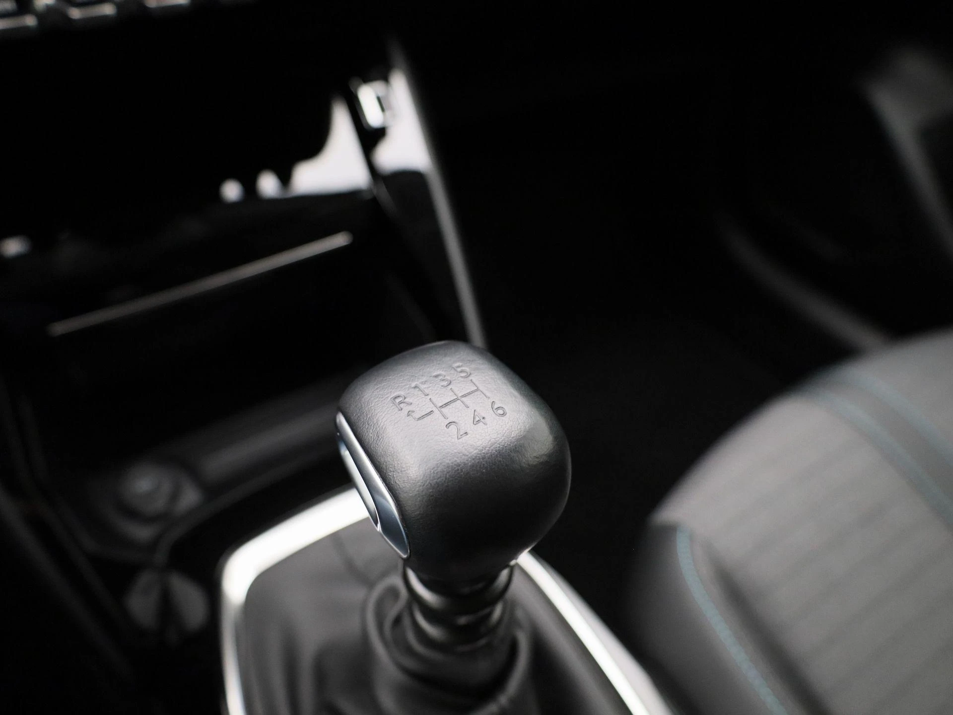Peugeot 208 - 22