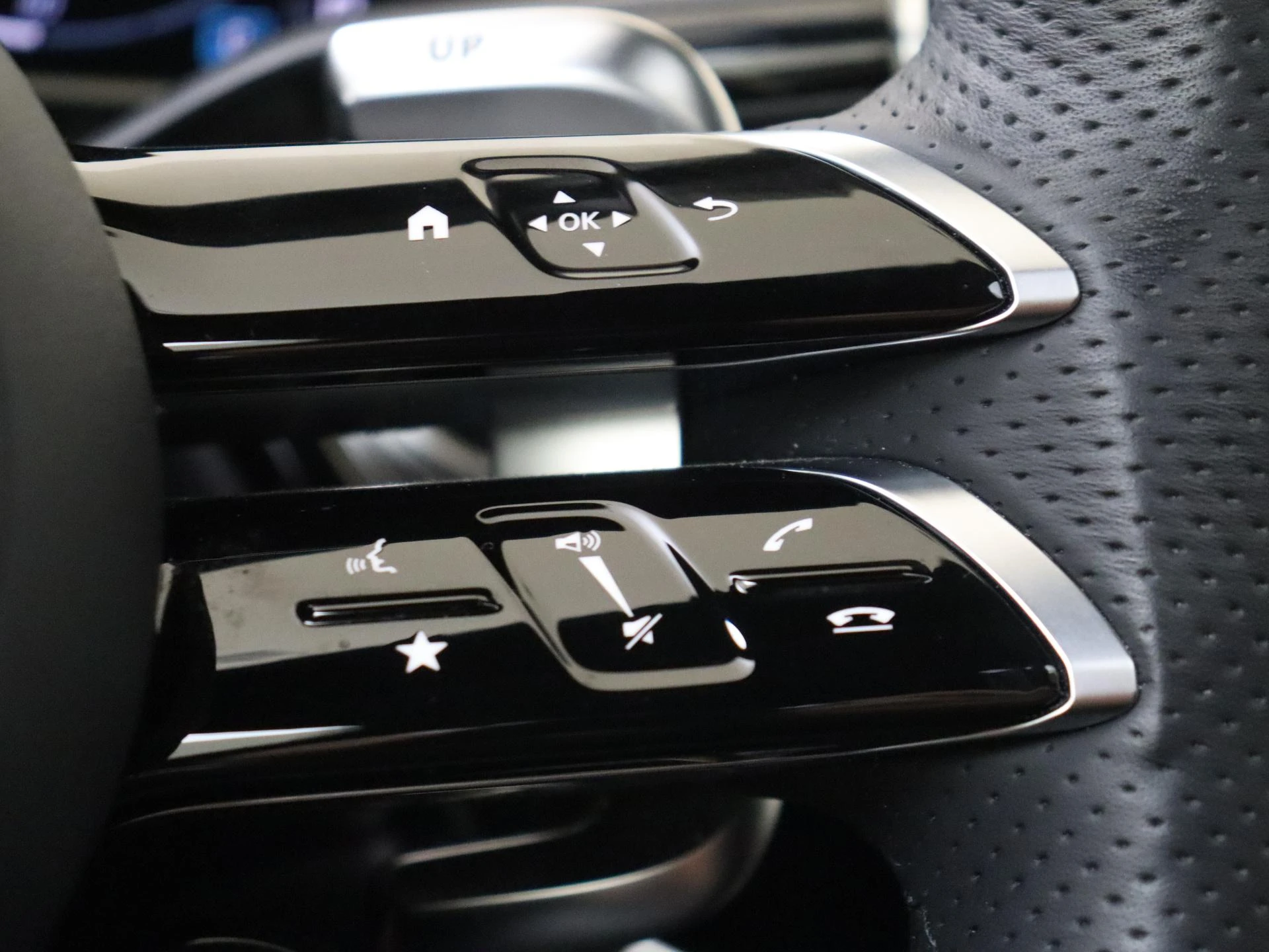 Mercedes-Benz-E-Klasse-image-14