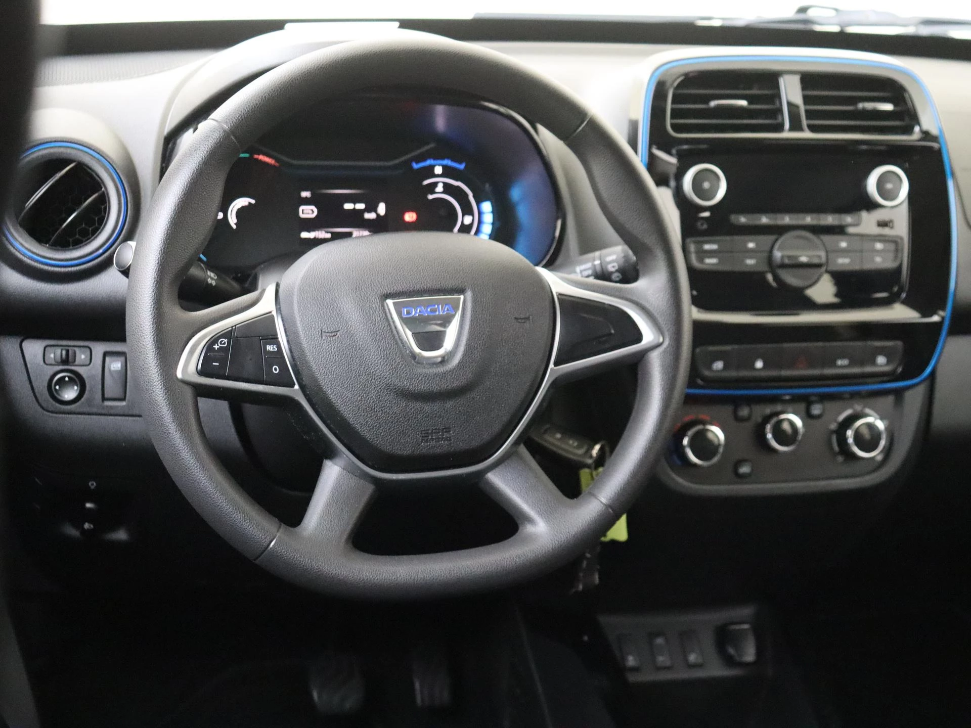 Dacia-Spring-image-13