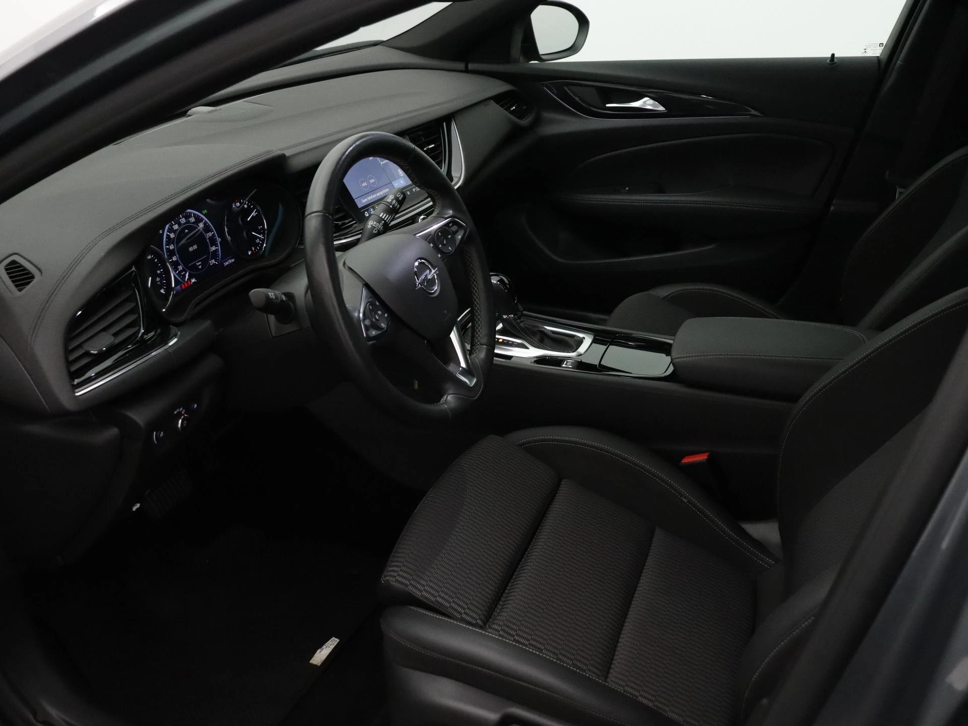 Opel-Insignia-image-12