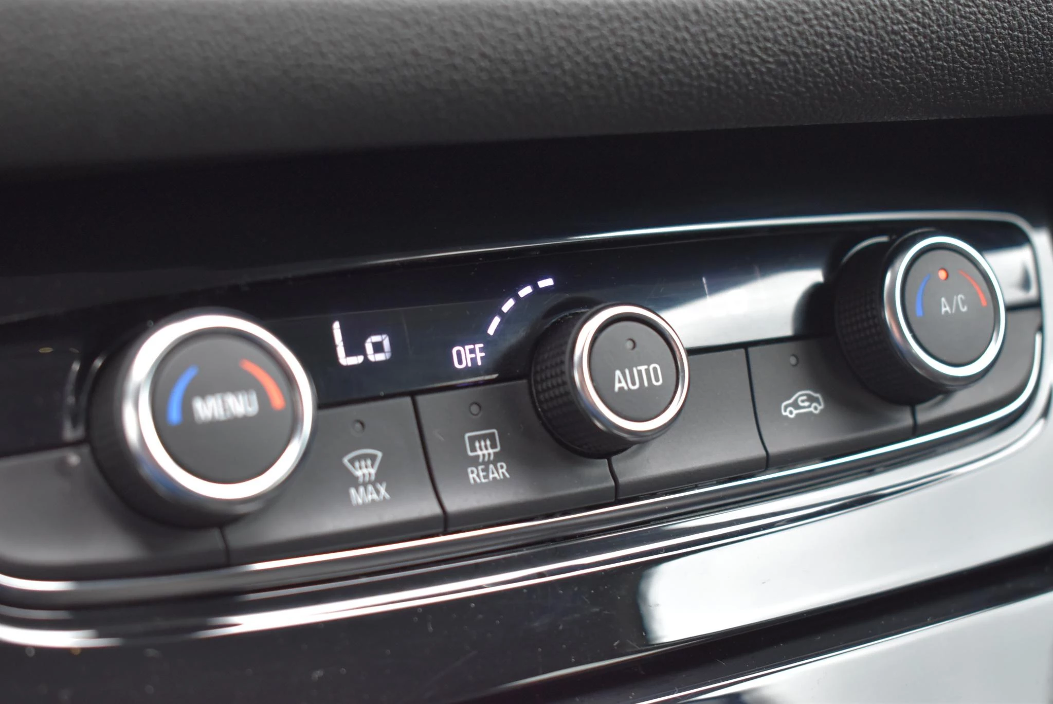 Opel-Grandland-image-29