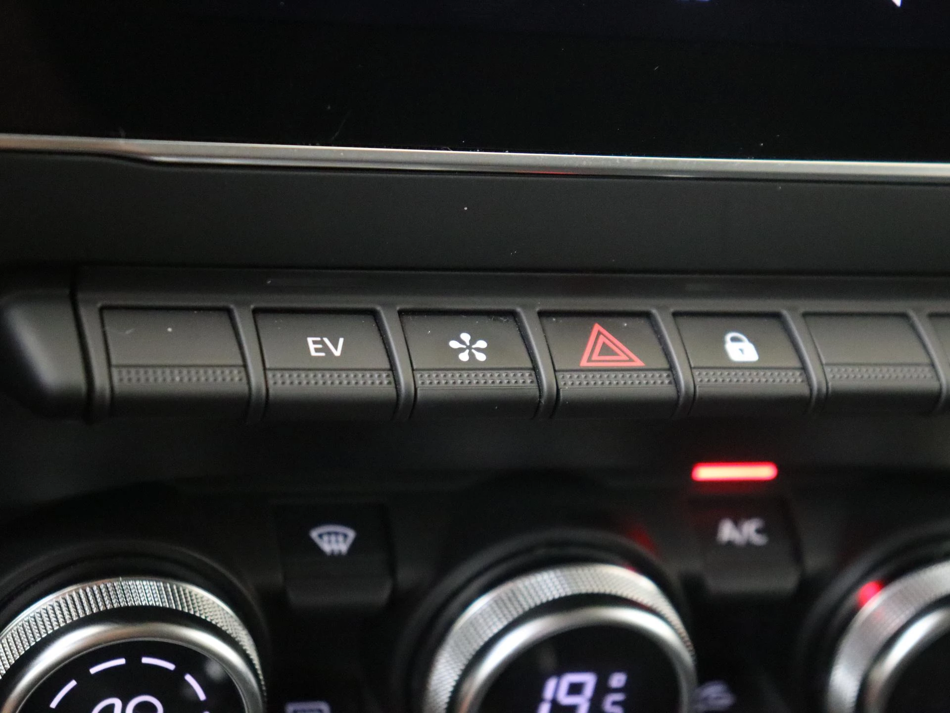 Renault-Captur-image-18