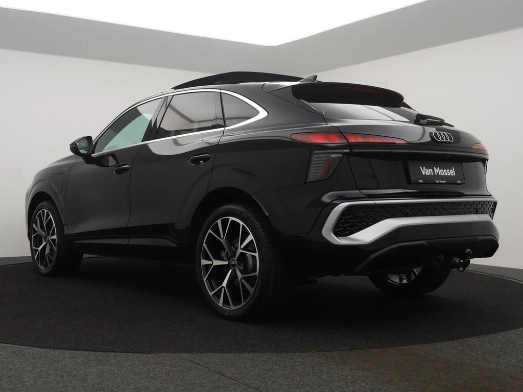 Audi Q3 Sportback e-hybrid Audi Q3 Sportback Corporate S e-hybrid AUTOMAAT 268PK *DEMO*