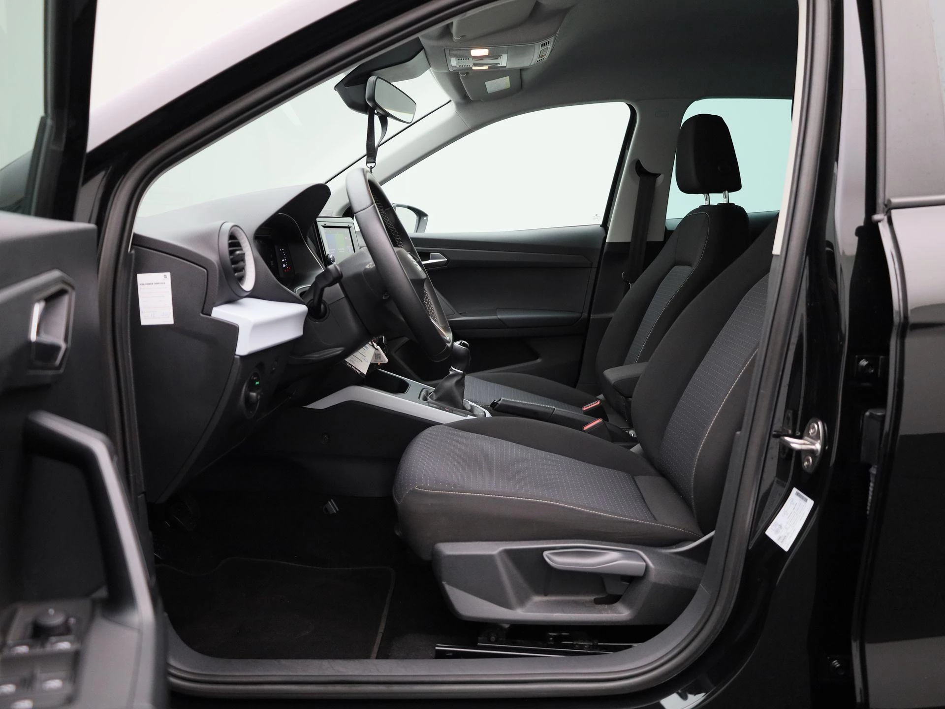 SEAT-Arona-image-10