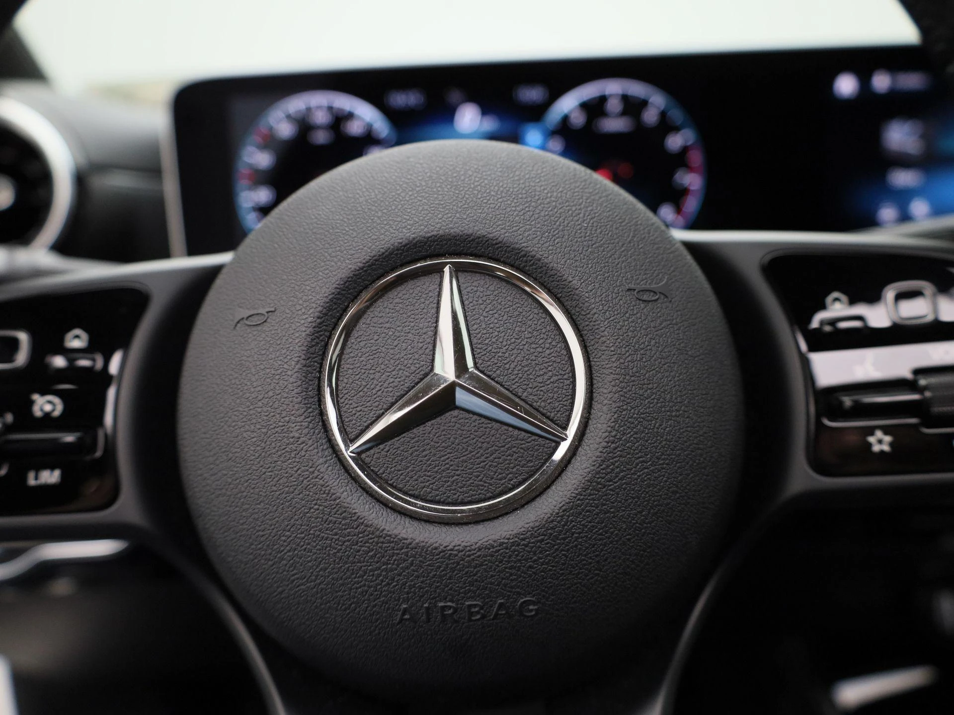 Mercedes-Benz-A-Klasse-image-28