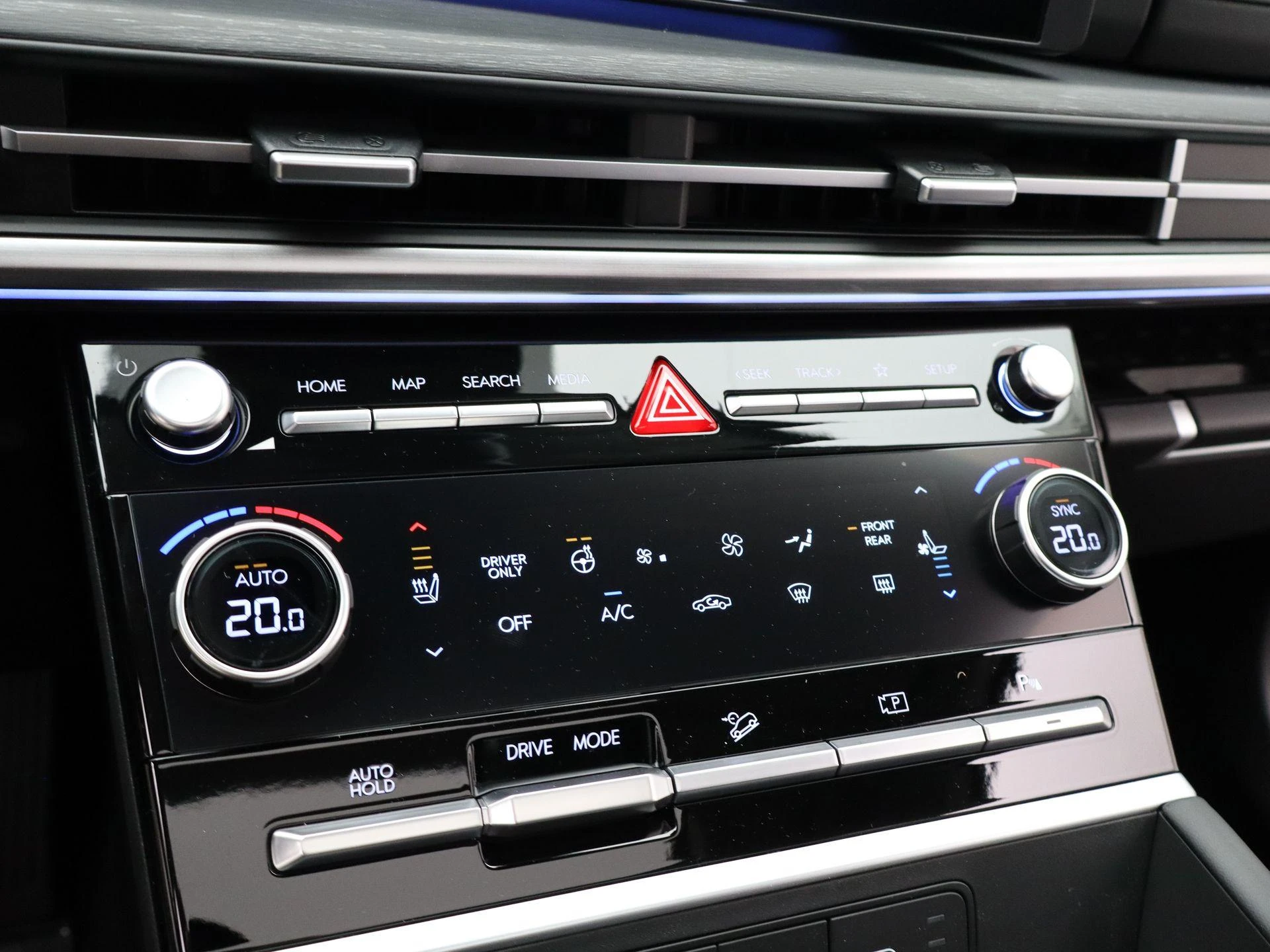 Hyundai-Santa Fe-image-21