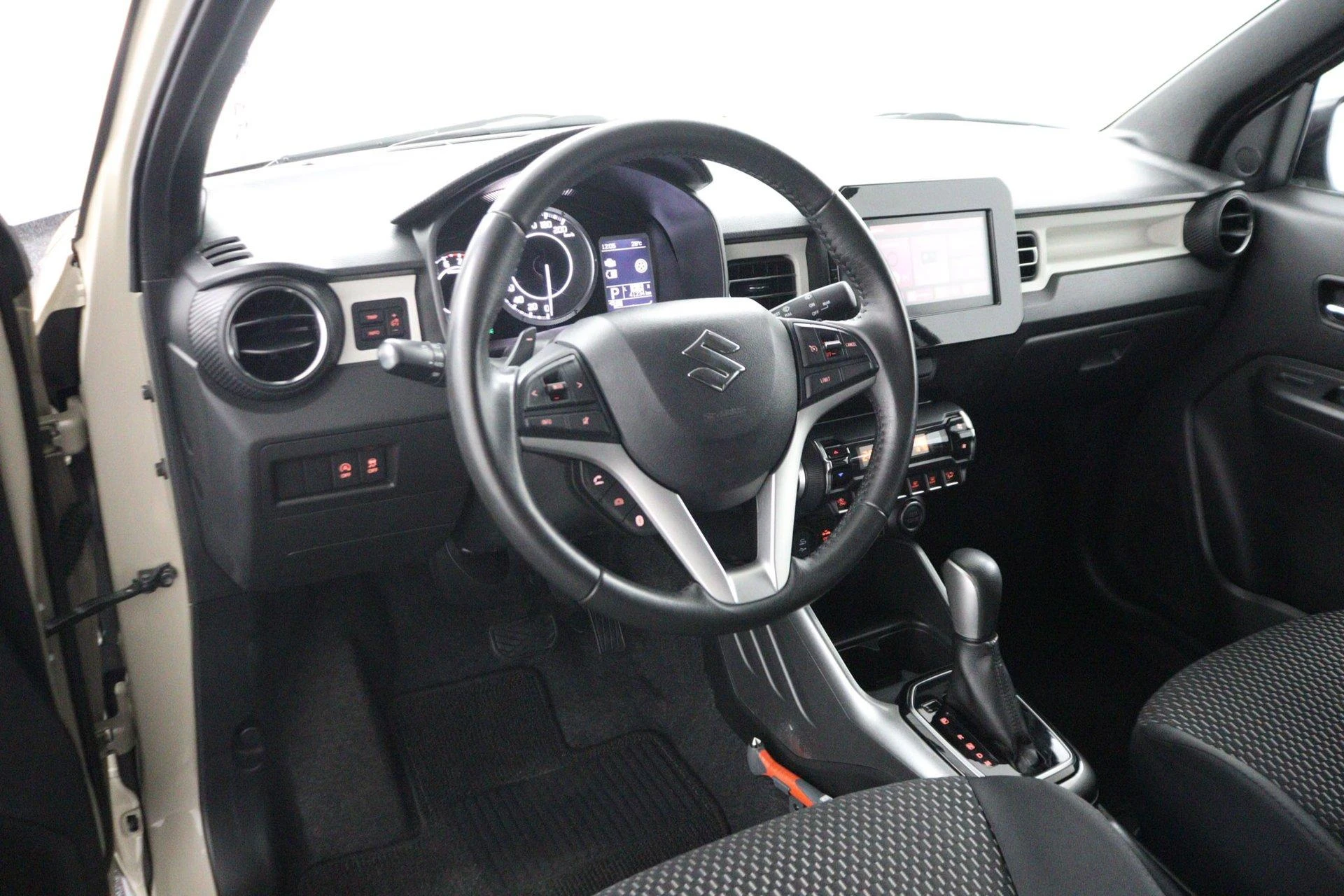 Suzuki-Ignis-image-54