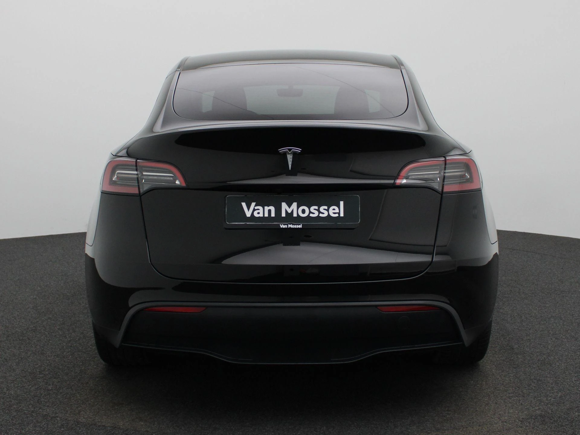 Tesla-Model Y-image-4