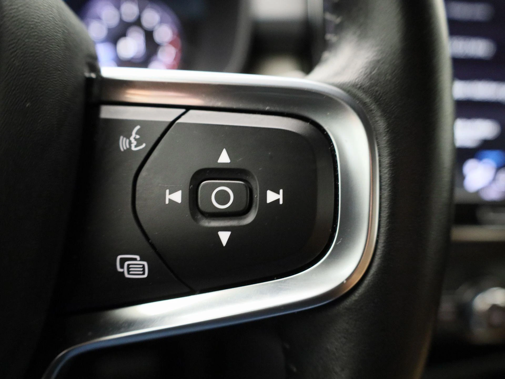 Volvo-XC40-image-17