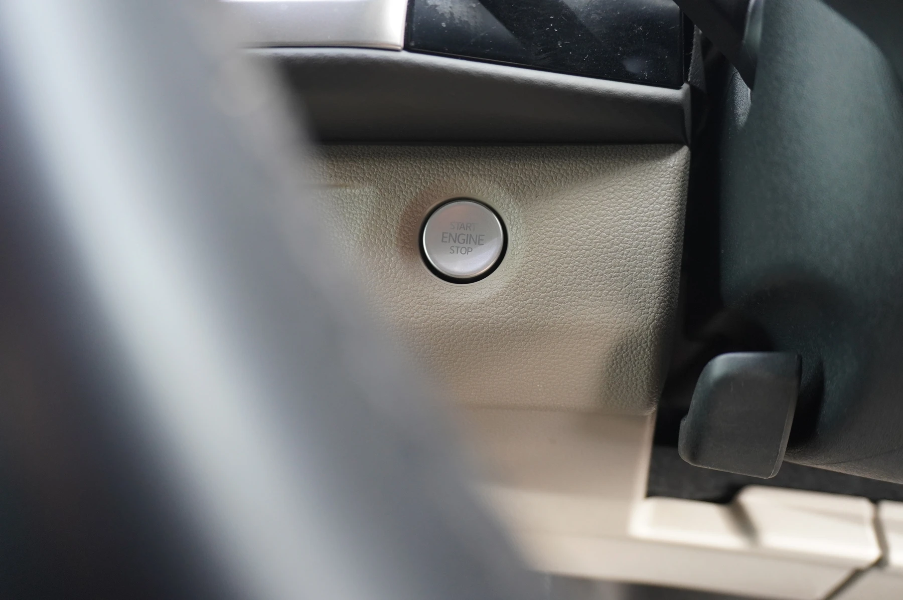 Volkswagen-Multivan-image-55