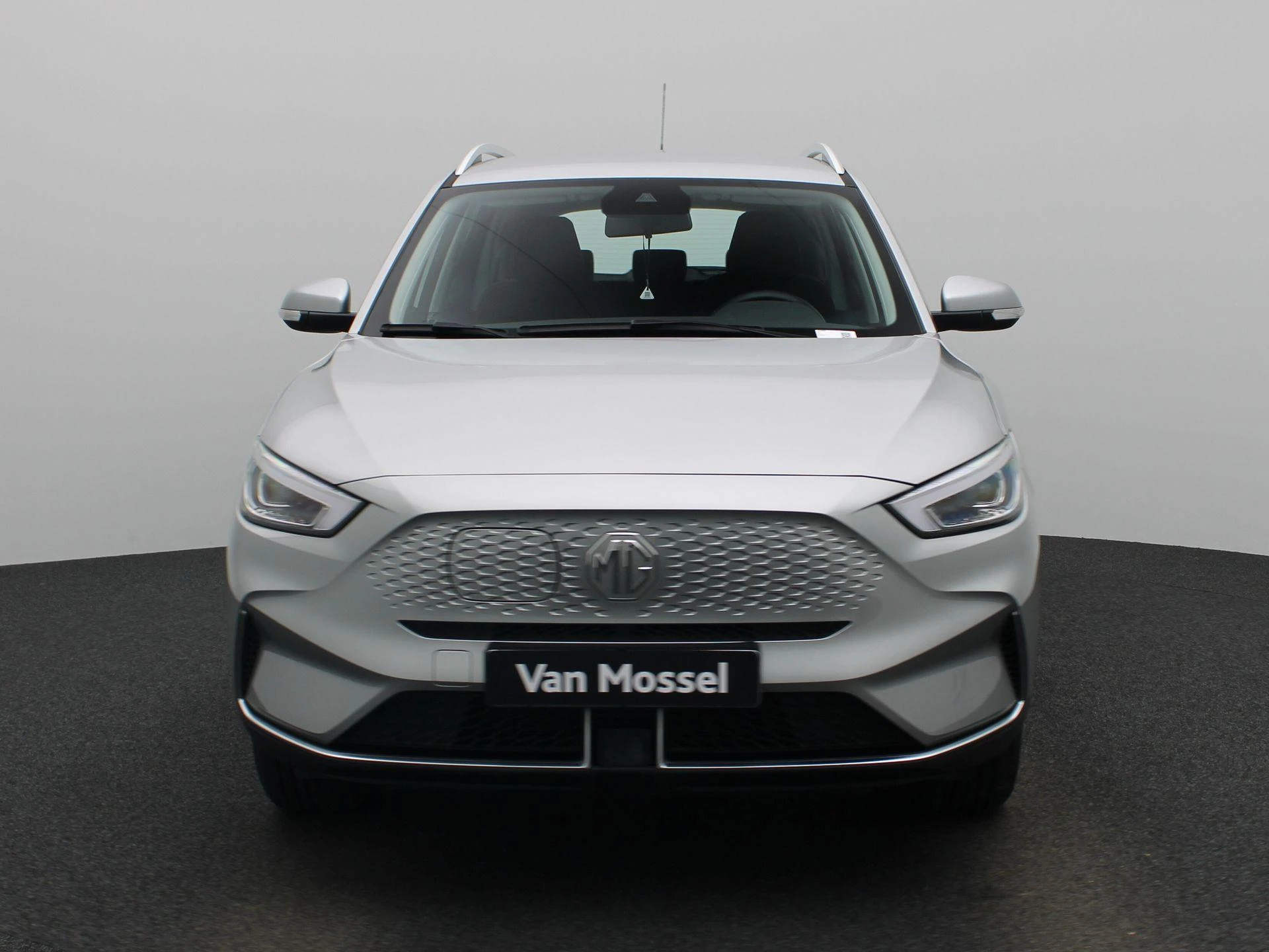 MG-ZS EV-image-2