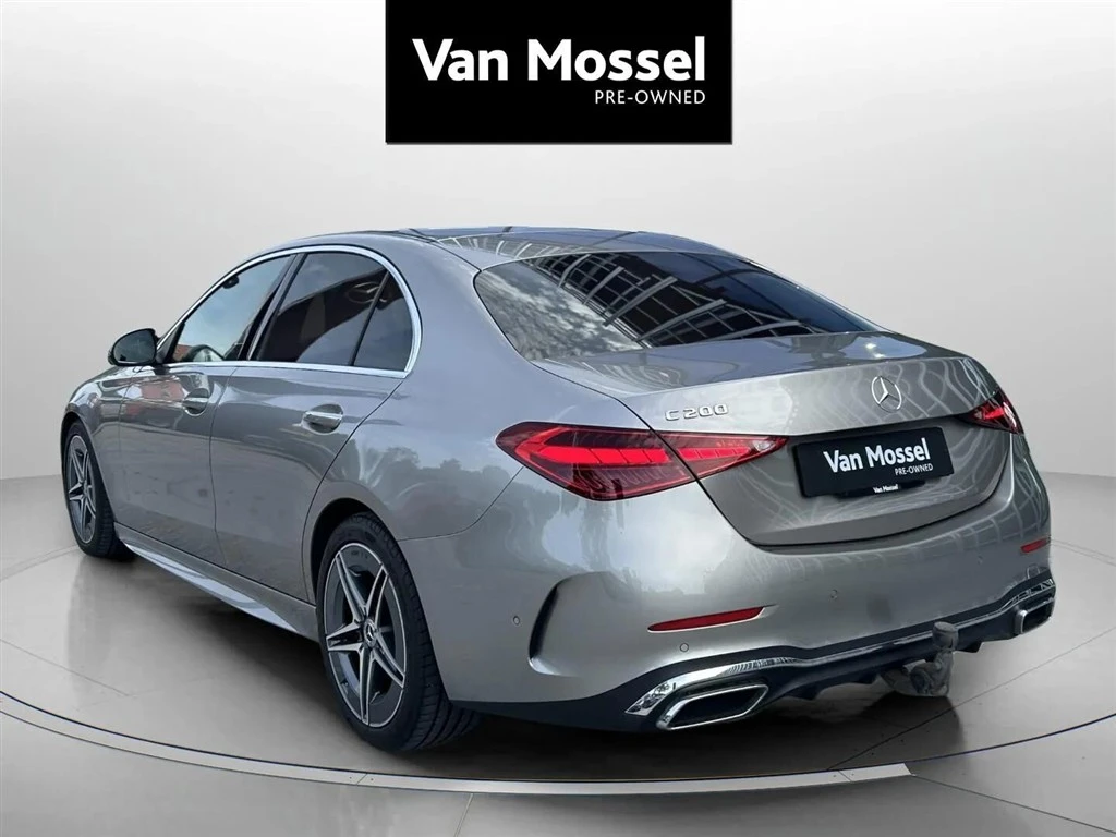 Mercedes-Benz-C-Klasse-image-6