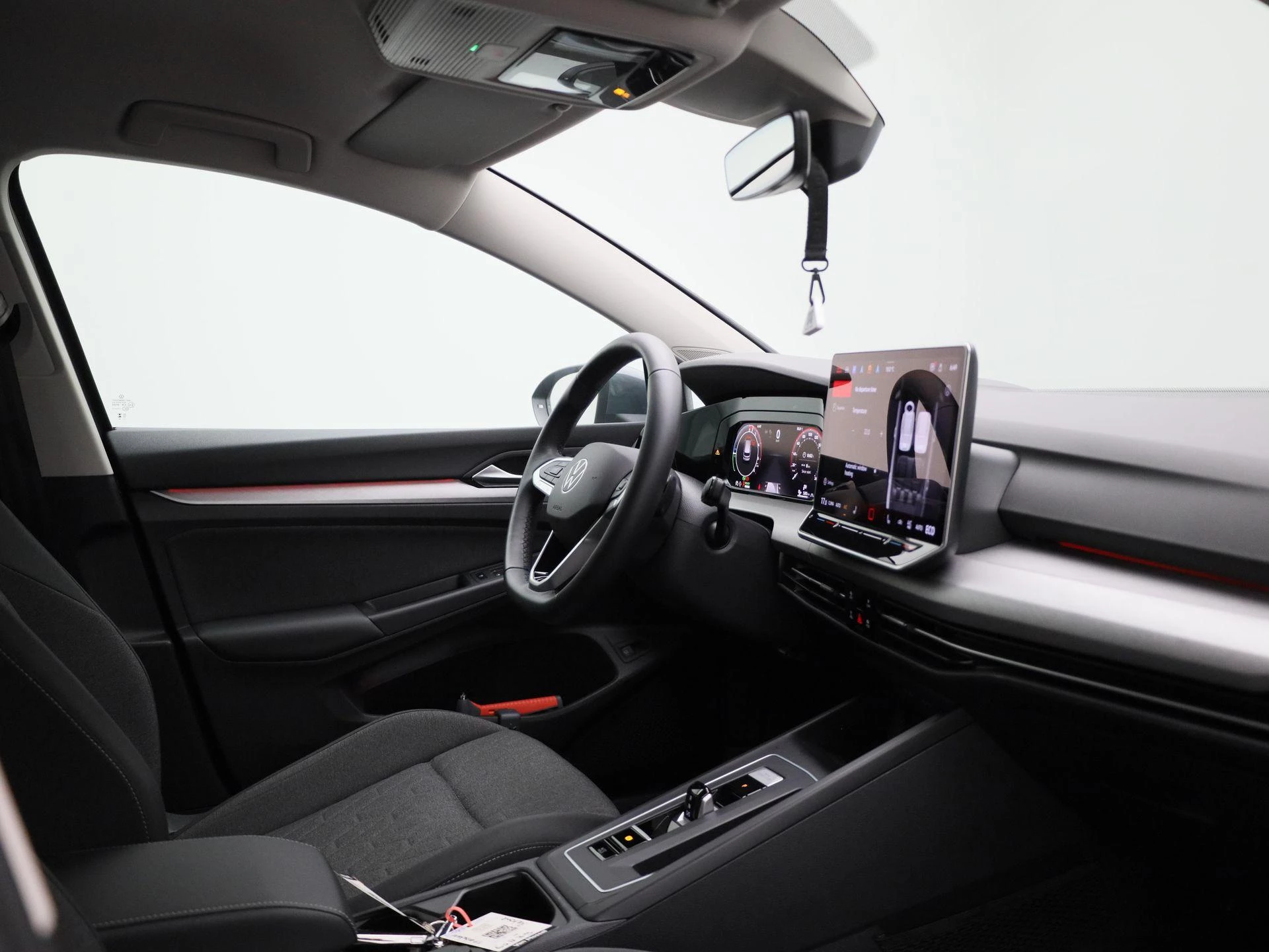 Volkswagen-Golf-image-33