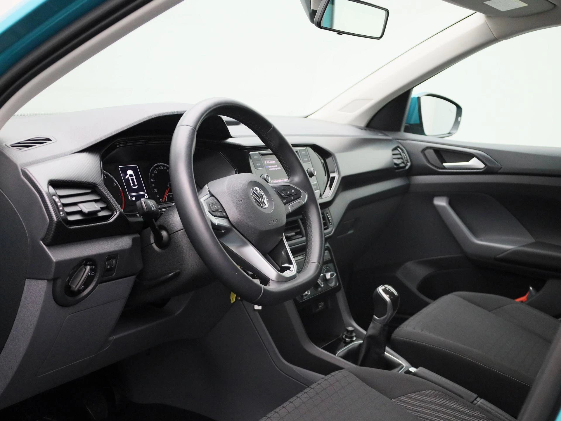 Volkswagen-T-Cross-image-26