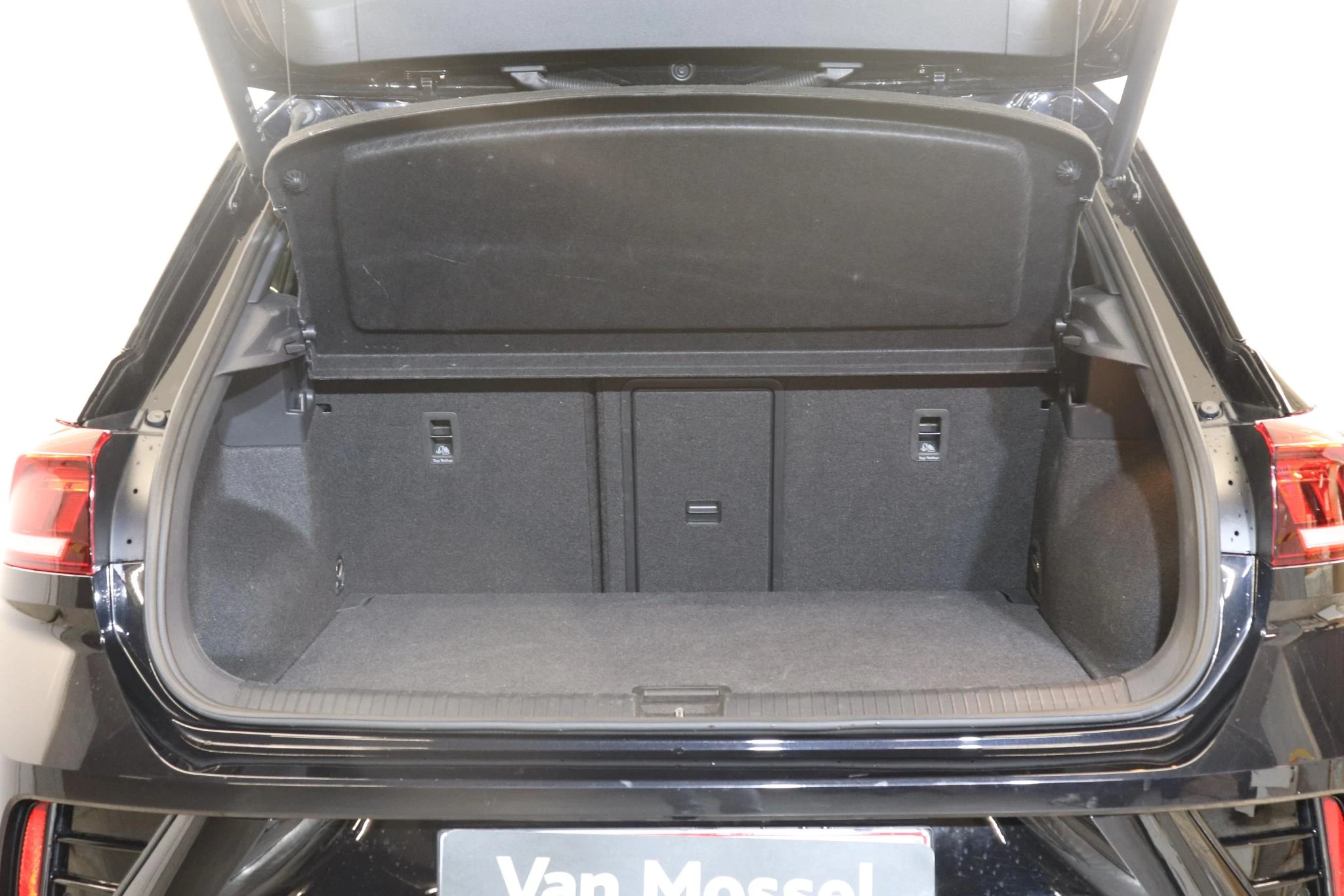 Volkswagen-T-Roc-image-13