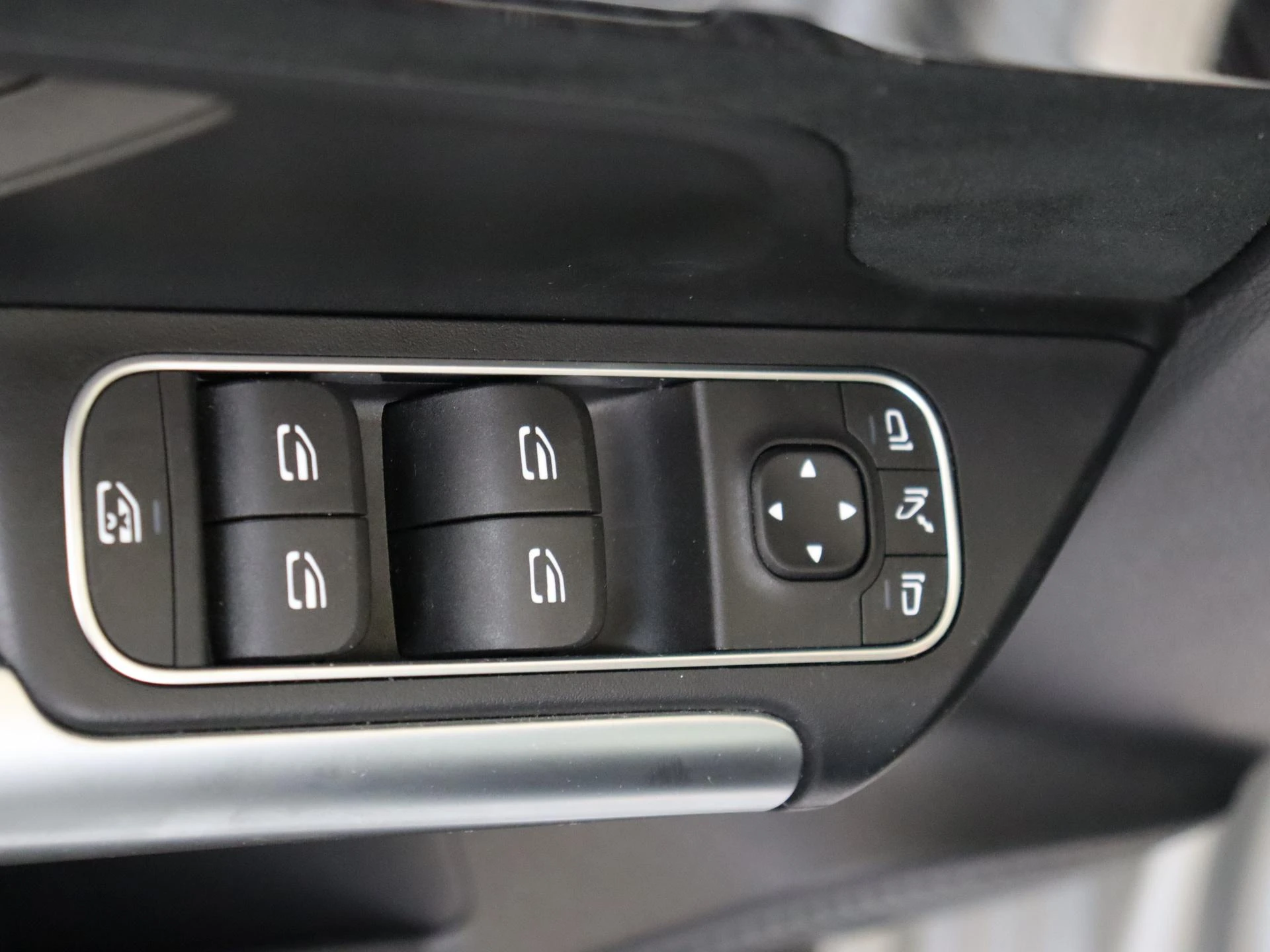 Mercedes-Benz-B-Klasse-image-26