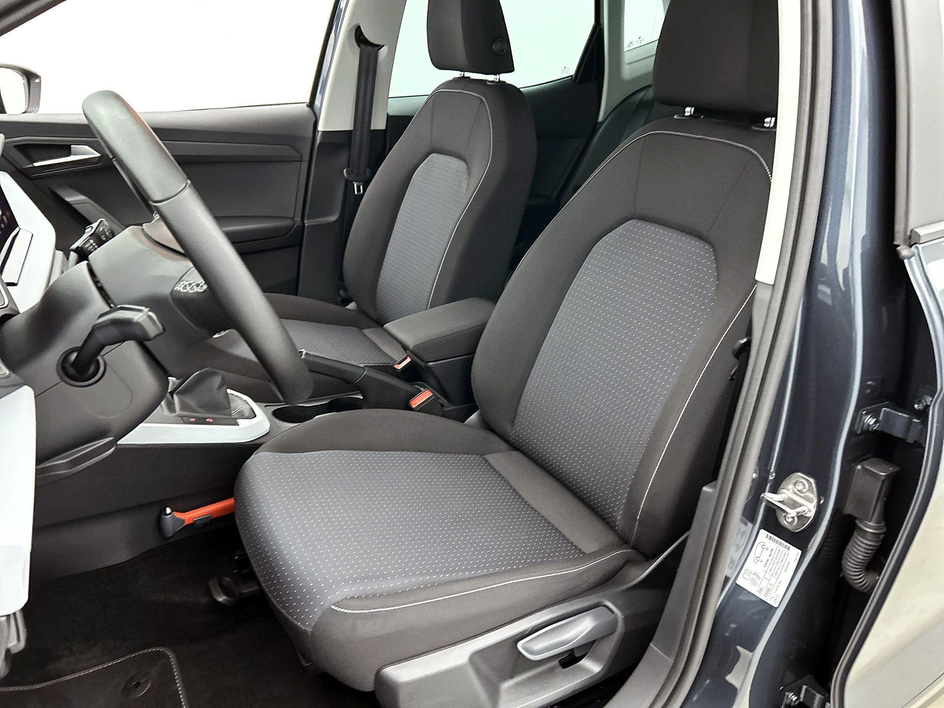 SEAT-Arona-image-35