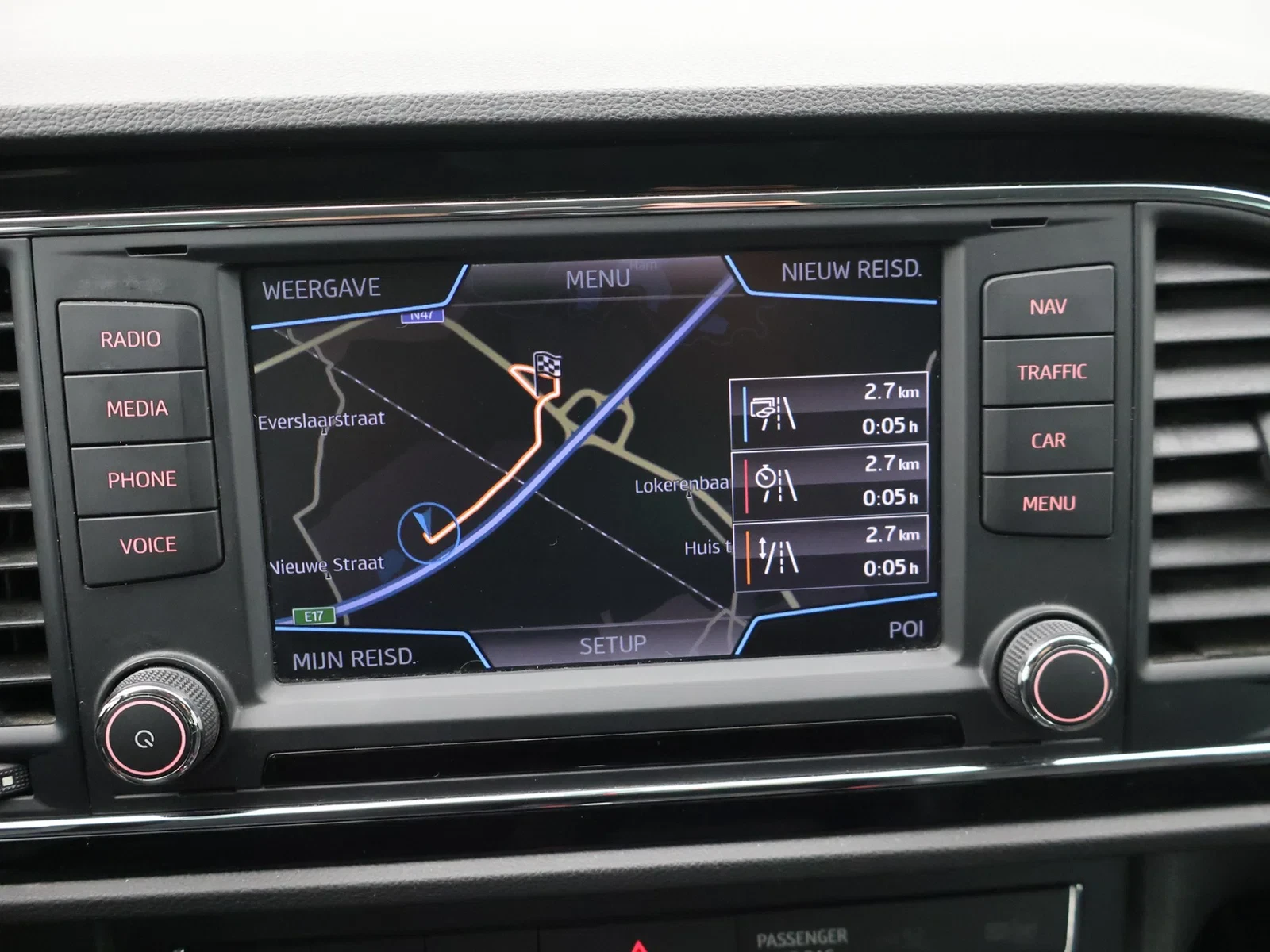 SEAT Leon Leon TSI 110PK *LEDER*ALCANTARA*CRUISE*NAVI*PDC*DAB RADIO*BLTH*...*