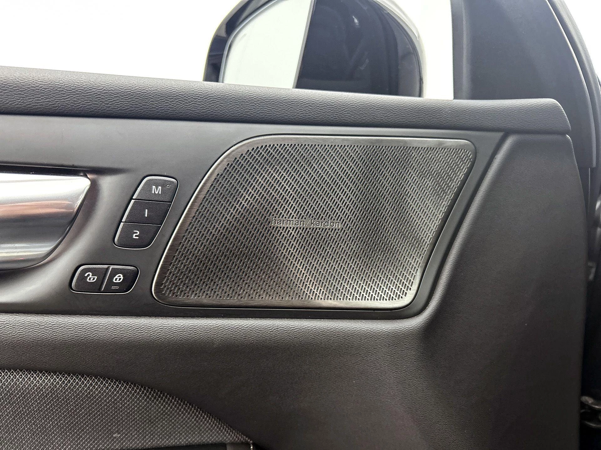 Volvo-V60-image-15