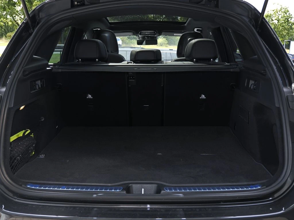 Mercedes-Benz-GLC 220 d-image-15