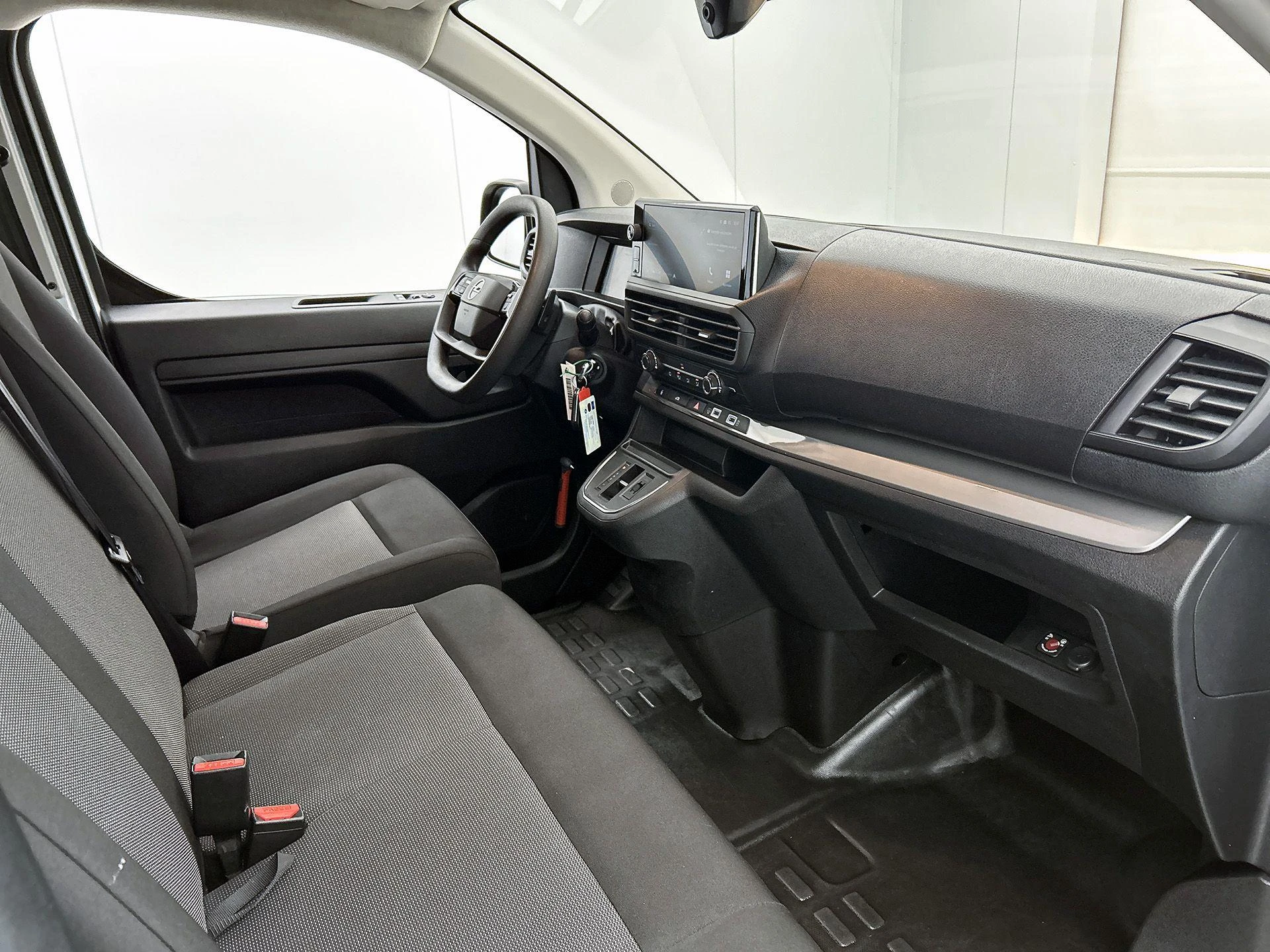 Opel-Vivaro-image-21