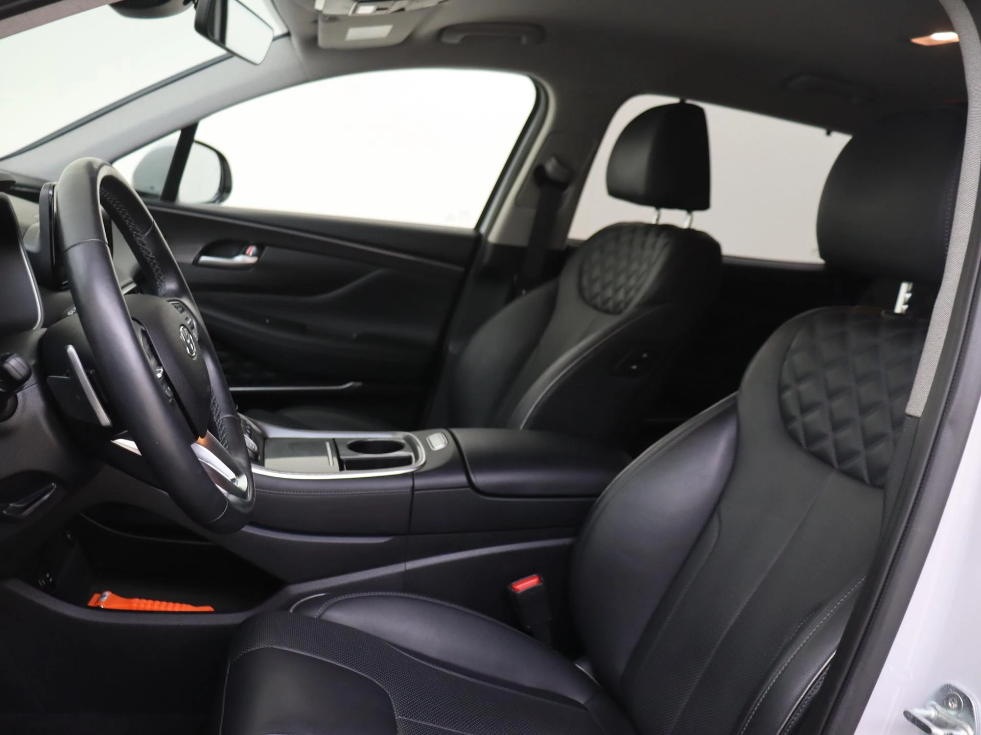 Hyundai-Santa Fe-image-10
