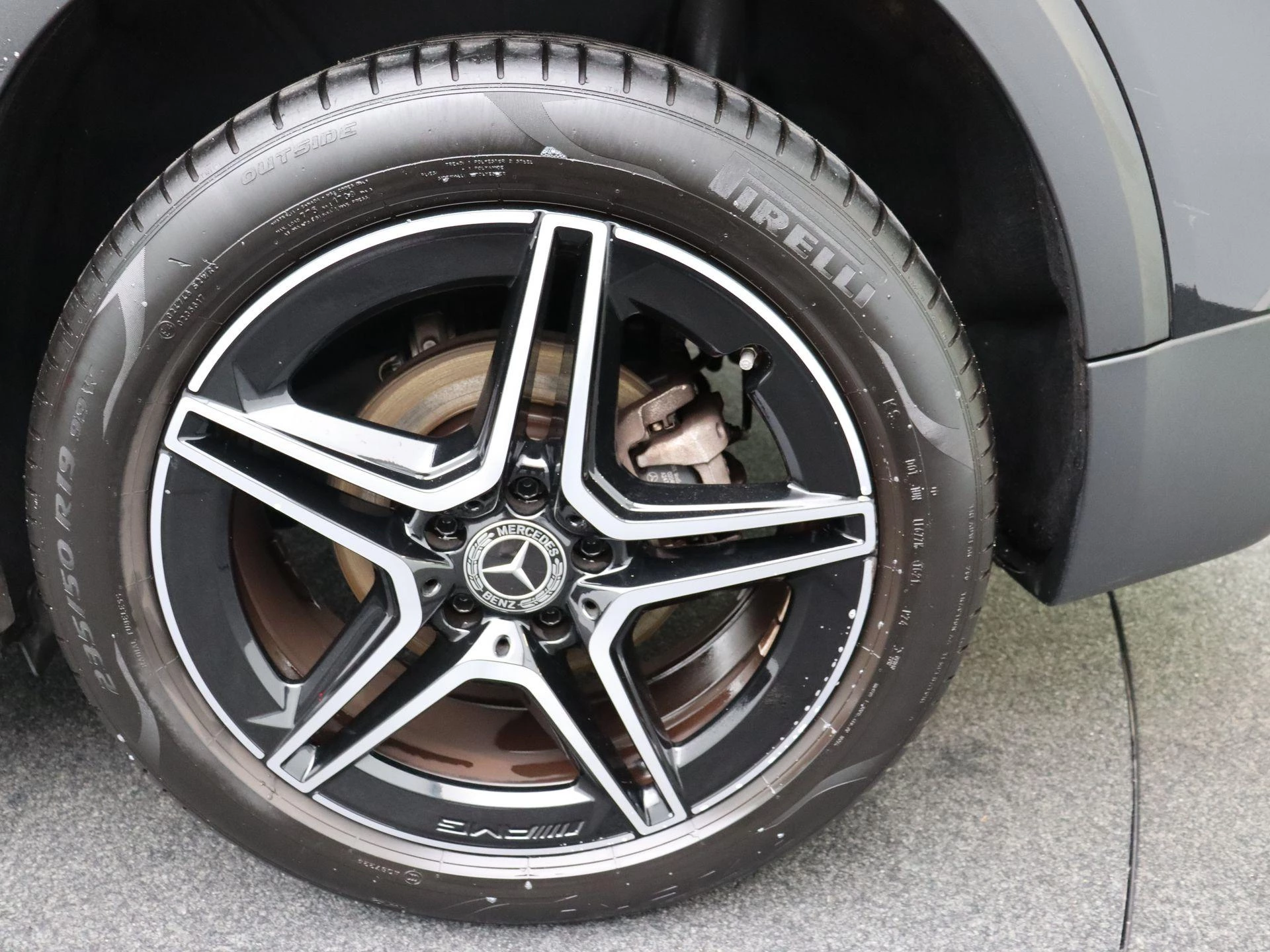 Mercedes-Benz GLB 200 AMG LINE + PANORAMISCH DAK + CARPLAY + CAMERA +