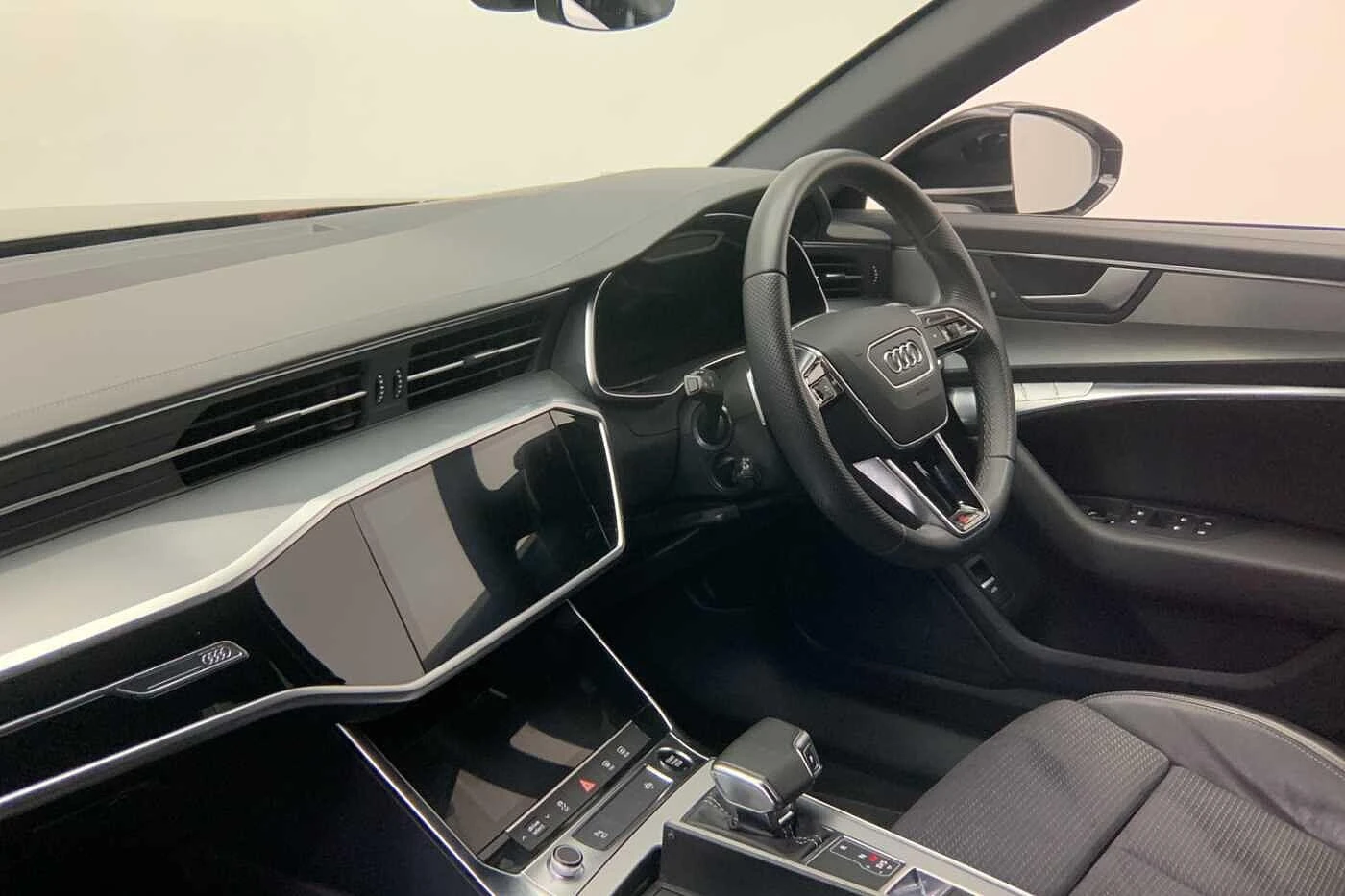 Audi-A6-image-19
