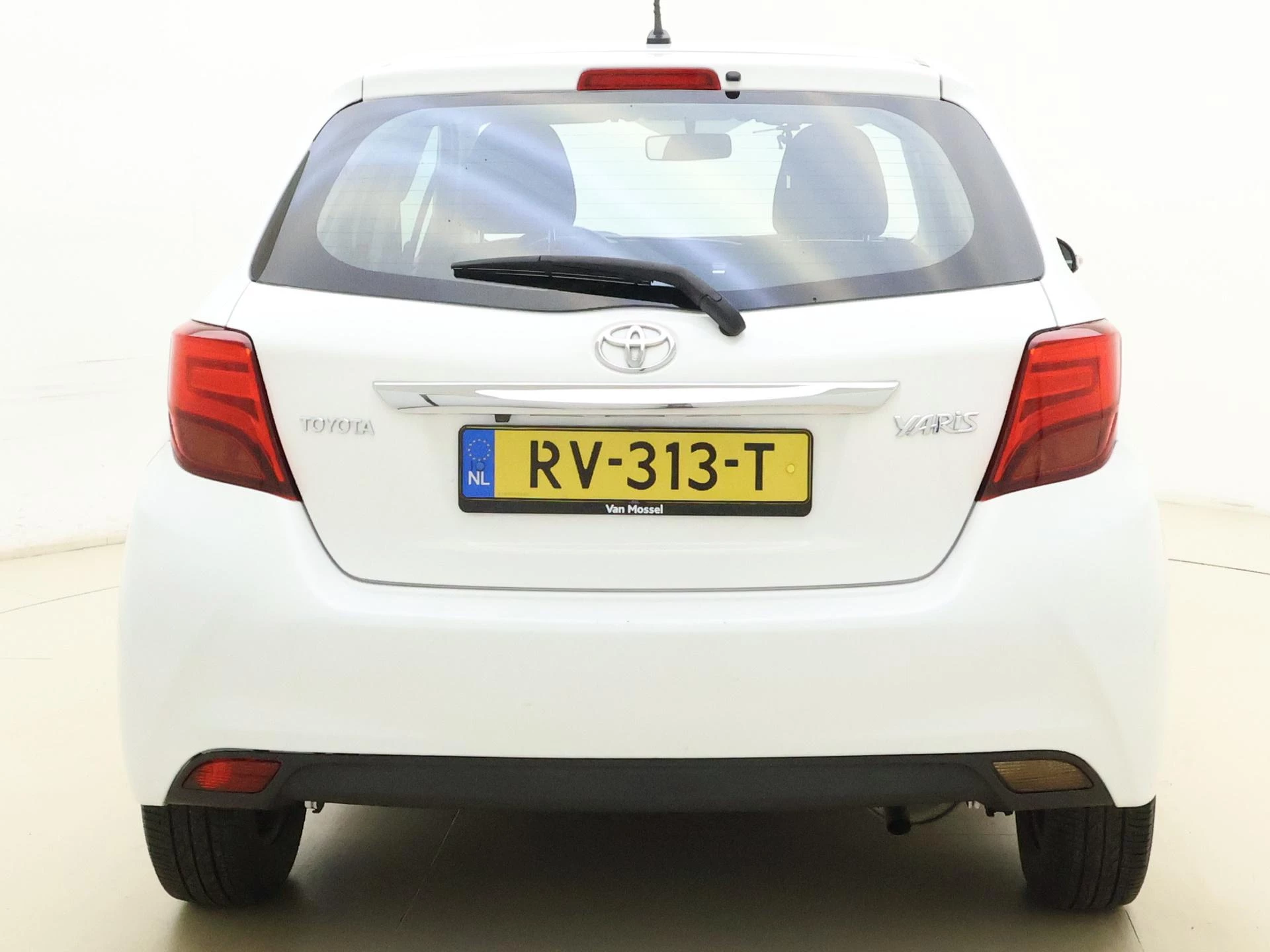 Toyota-Yaris-image-7