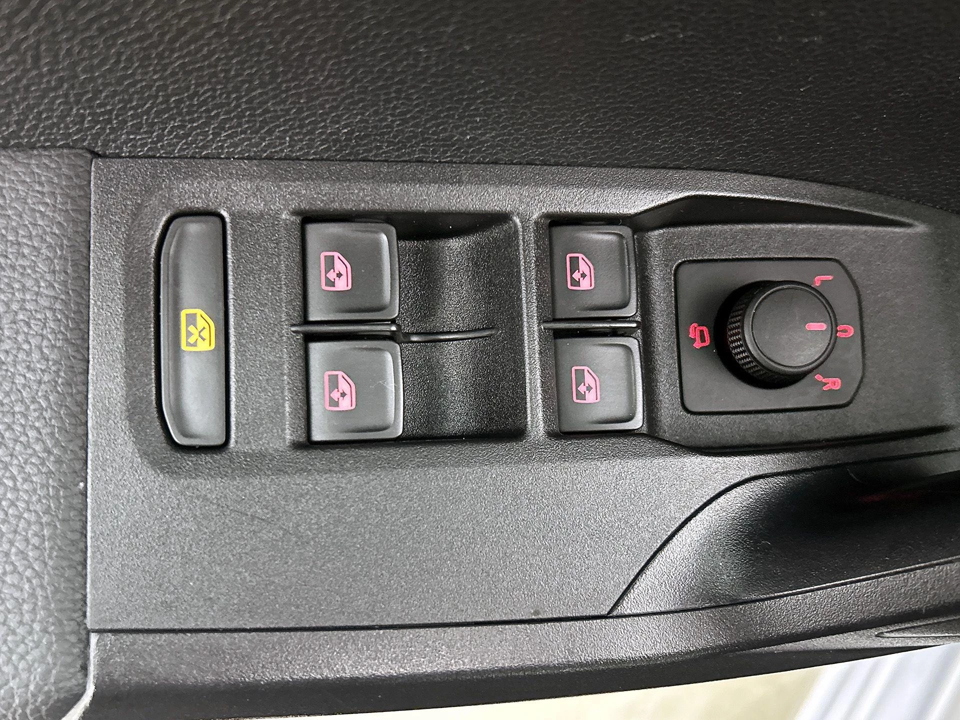 SEAT-Ibiza-image-31