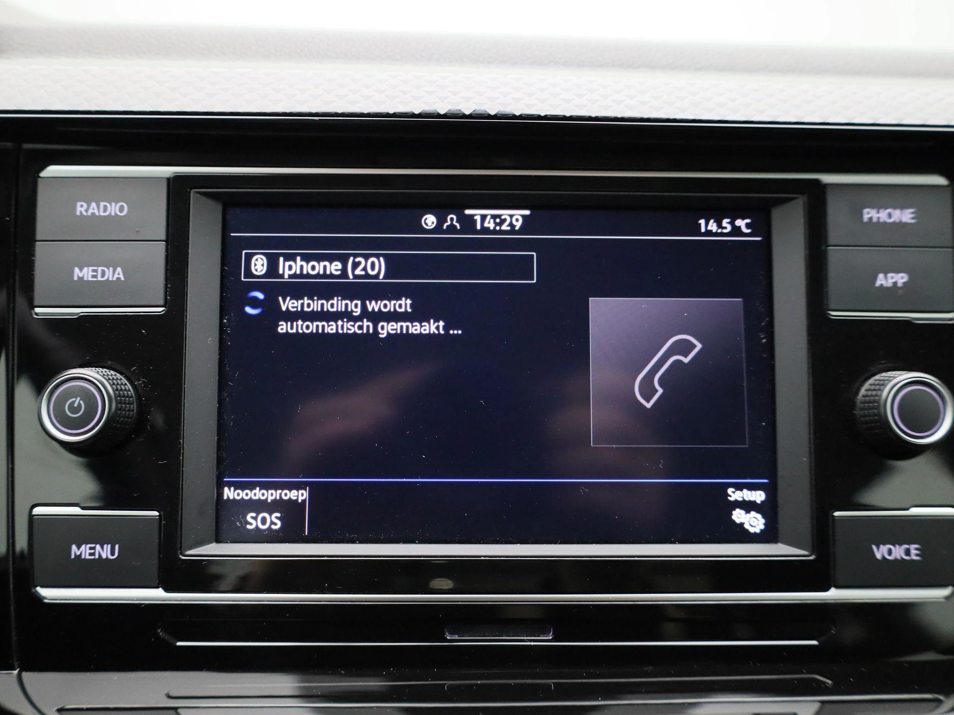 Volkswagen-Polo-image-15