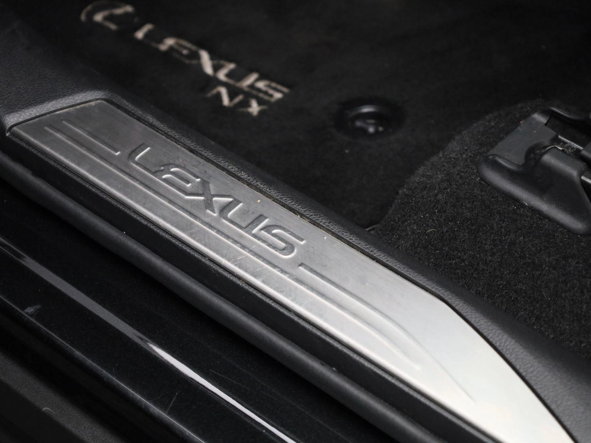 Lexus-NX-image-35