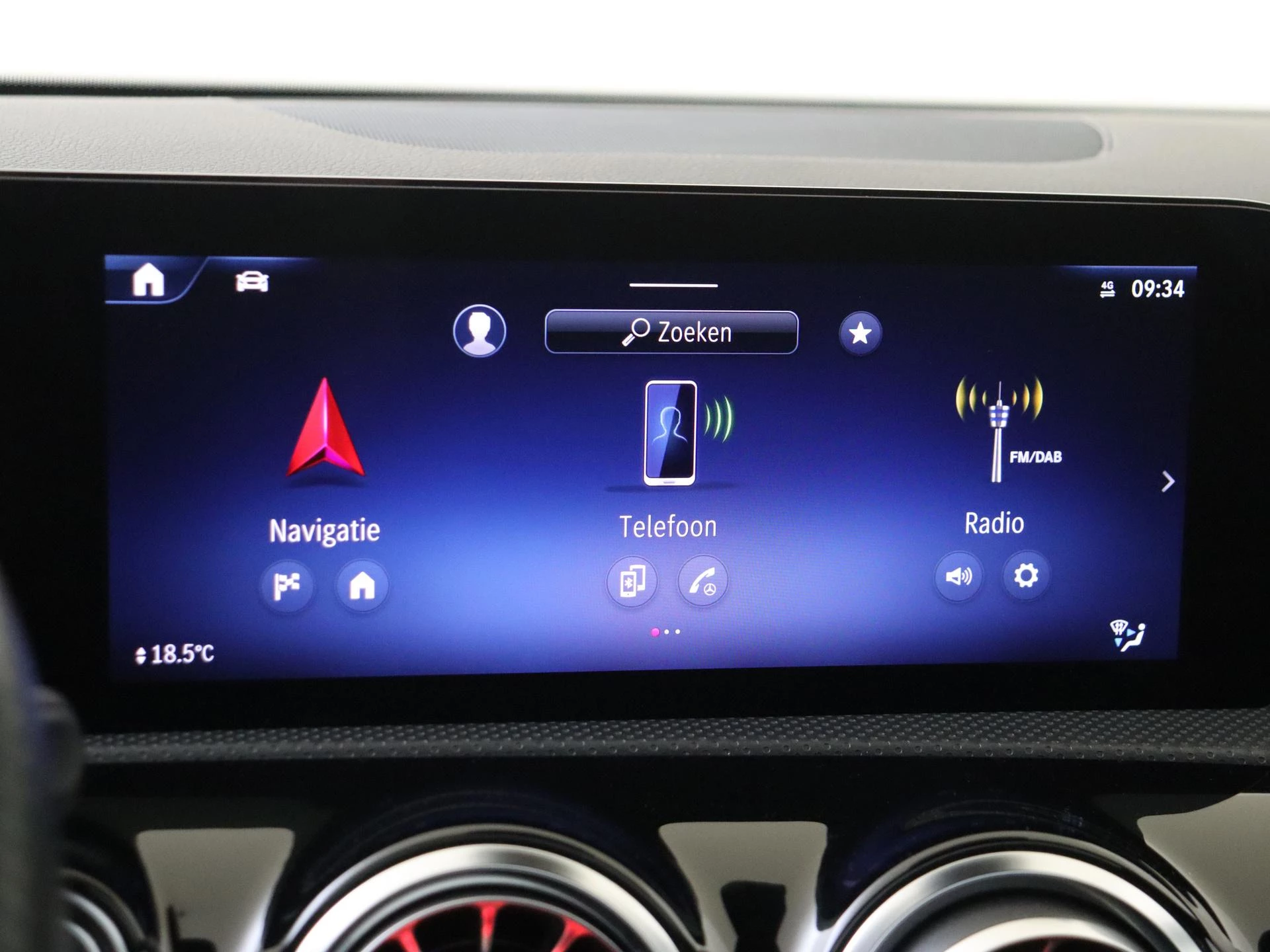 Mercedes-Benz-A-Klasse-image-6