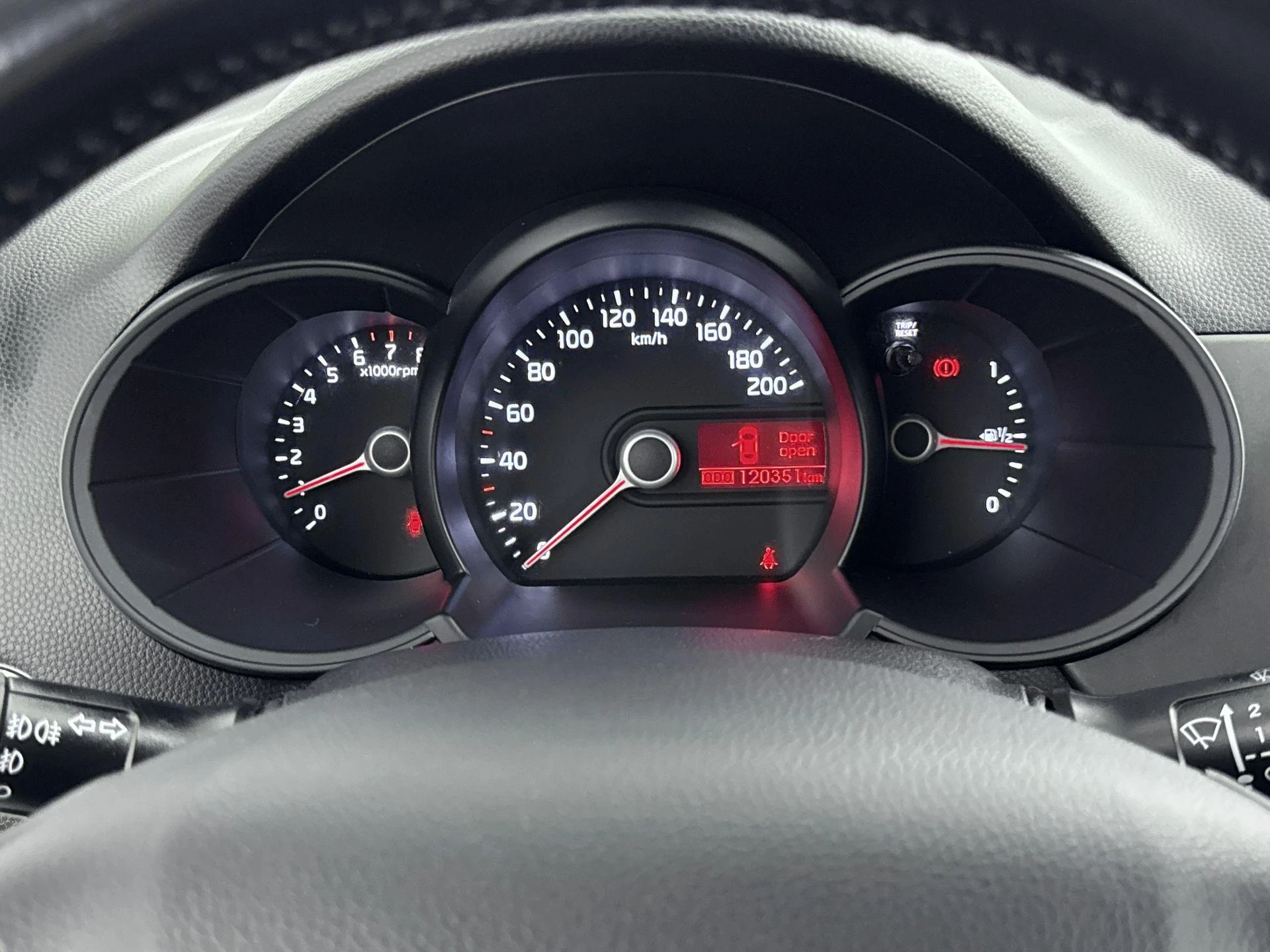 Kia-Picanto-image-10