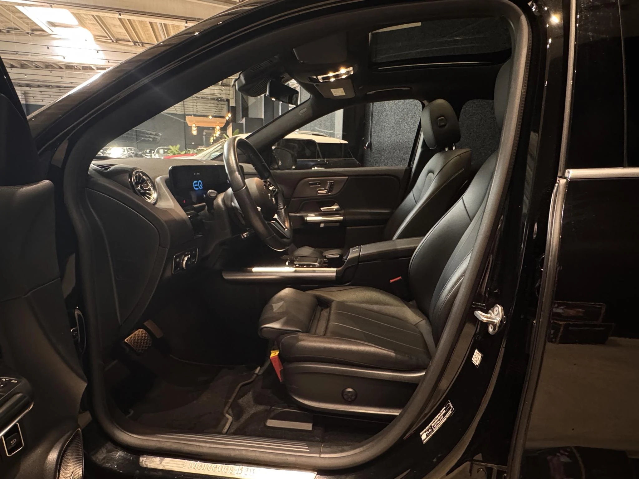 Mercedes-Benz-EQA-image-7