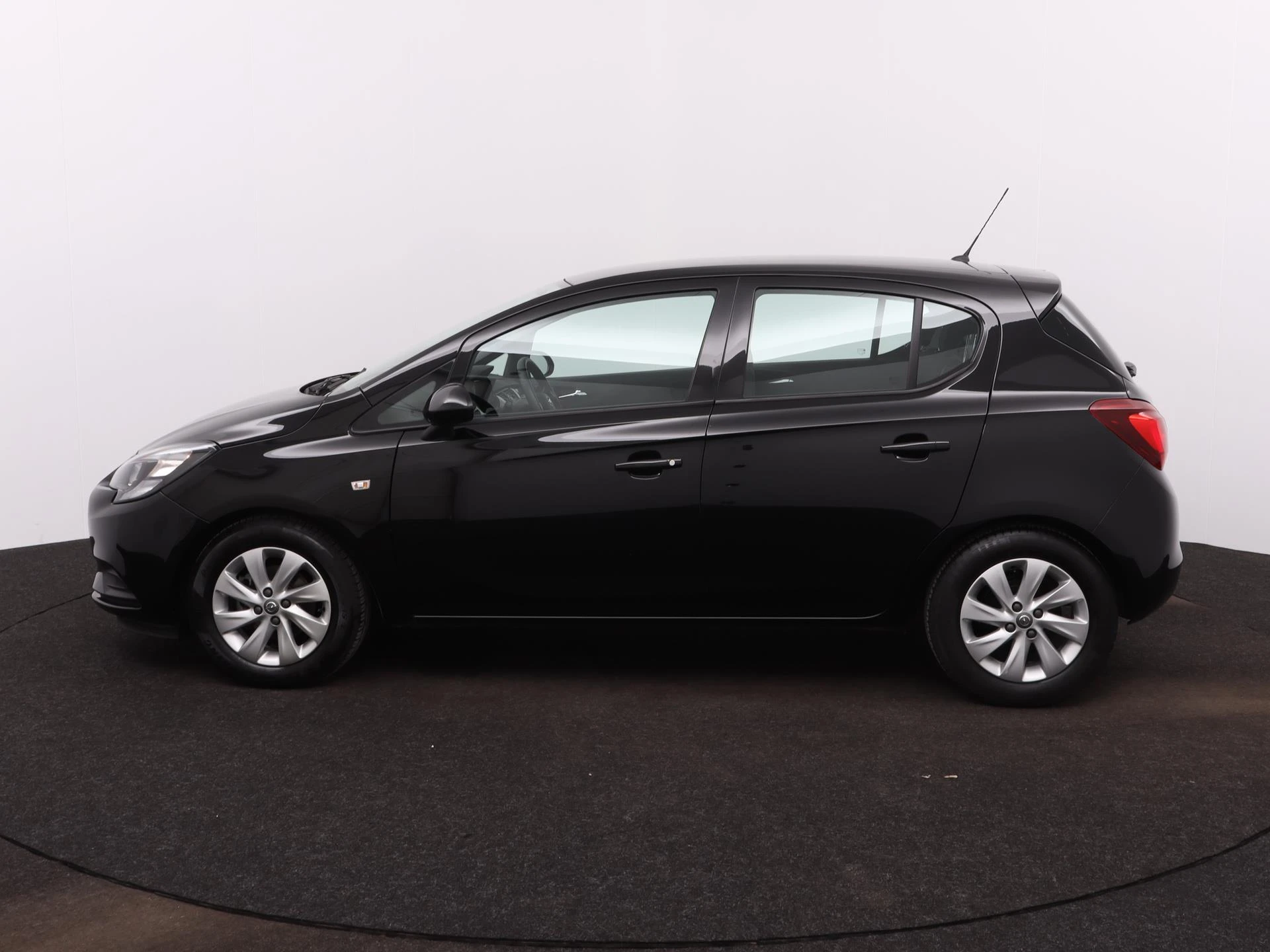 Opel-Corsa-image-1