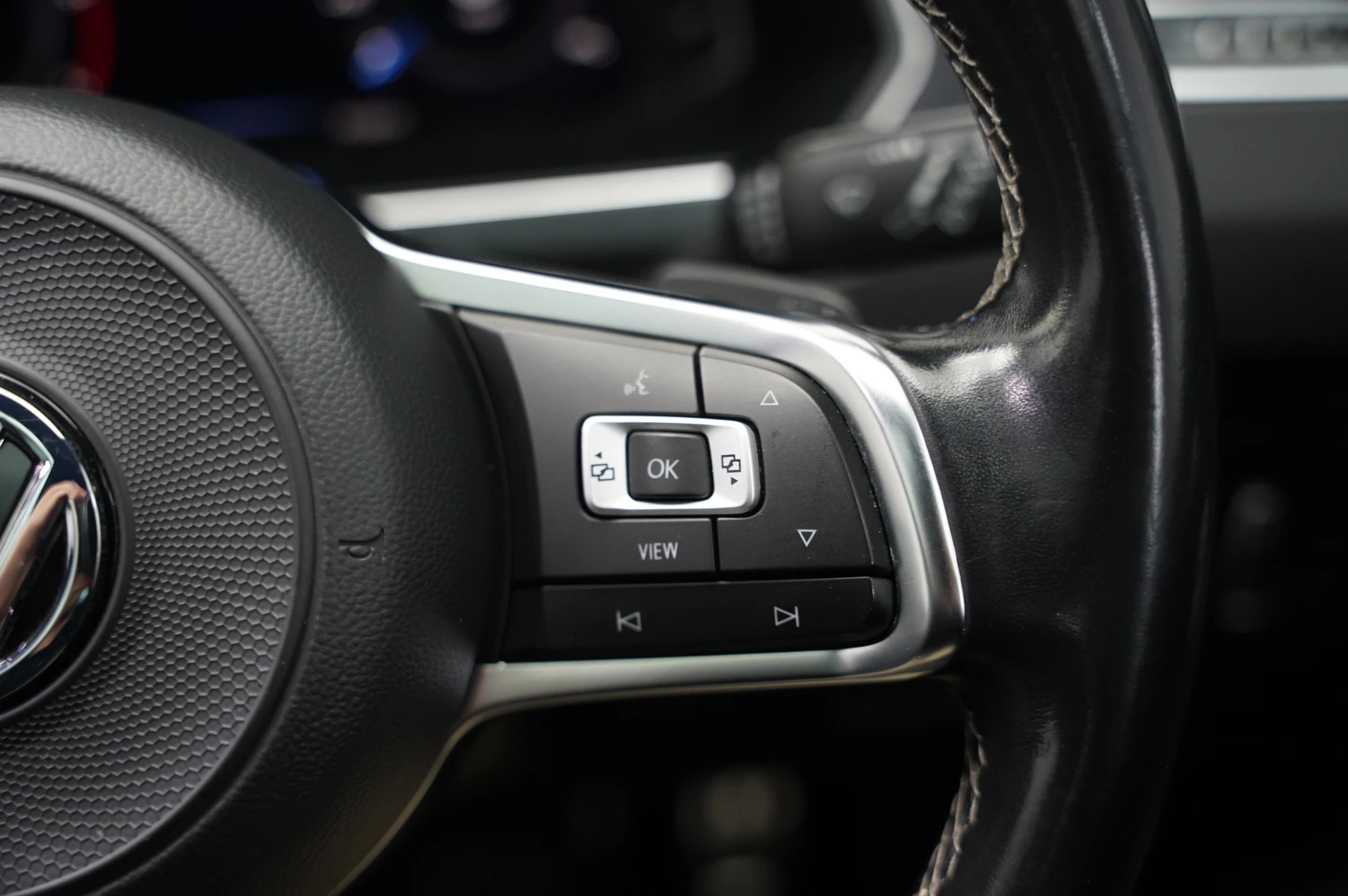 Volkswagen-Tiguan-image-18