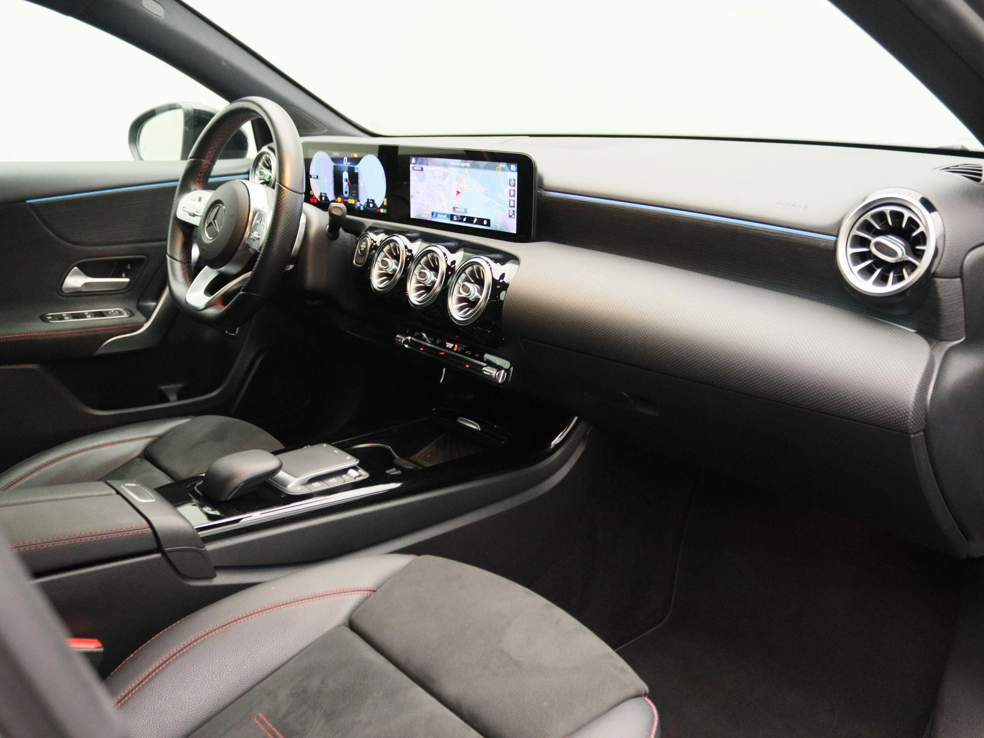 Mercedes-Benz-A-Klasse-image-23